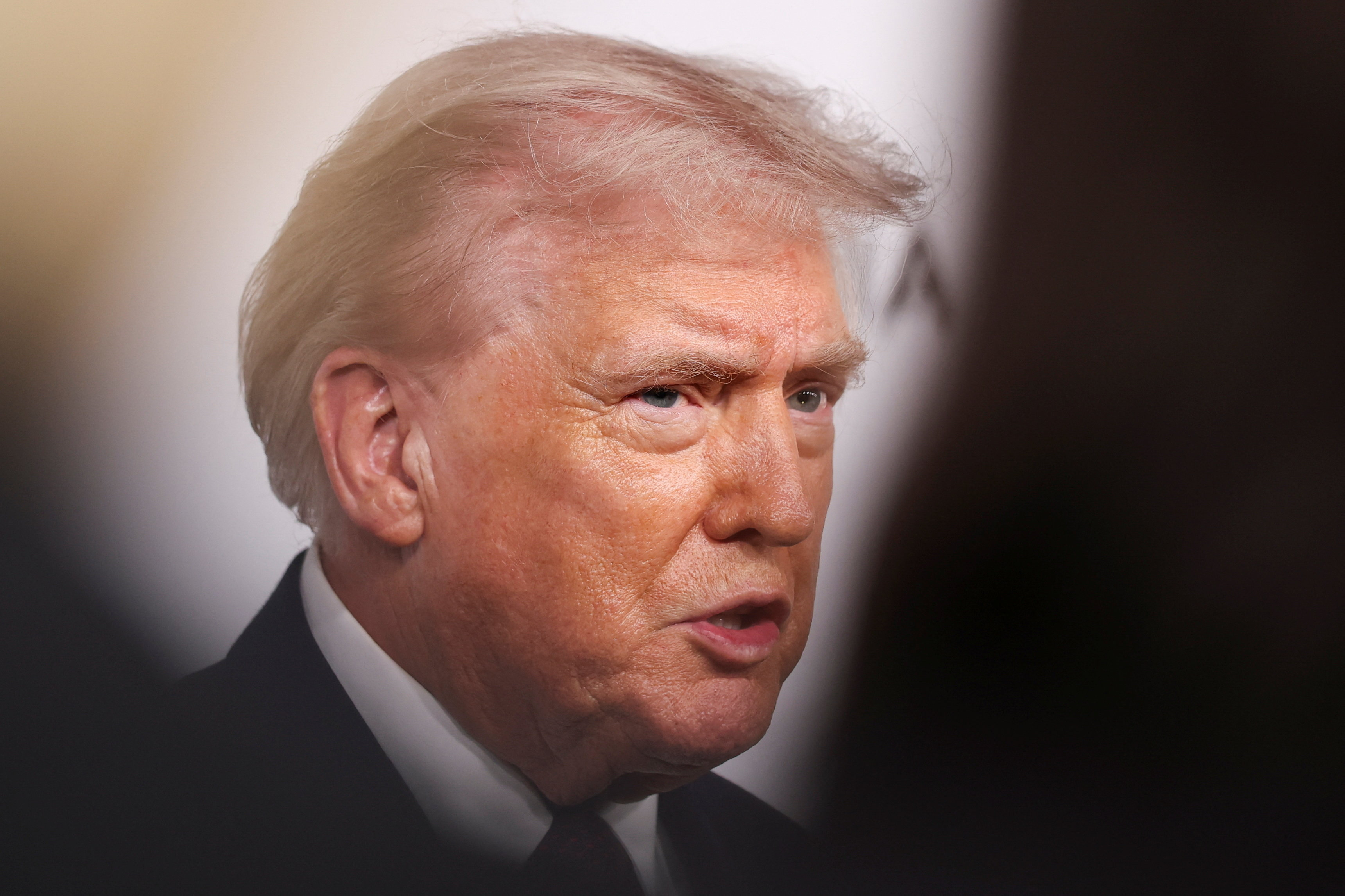 Enero cierra con fuertes subas de acciones locales, acumulación de reservas y desaceleración de la inflación