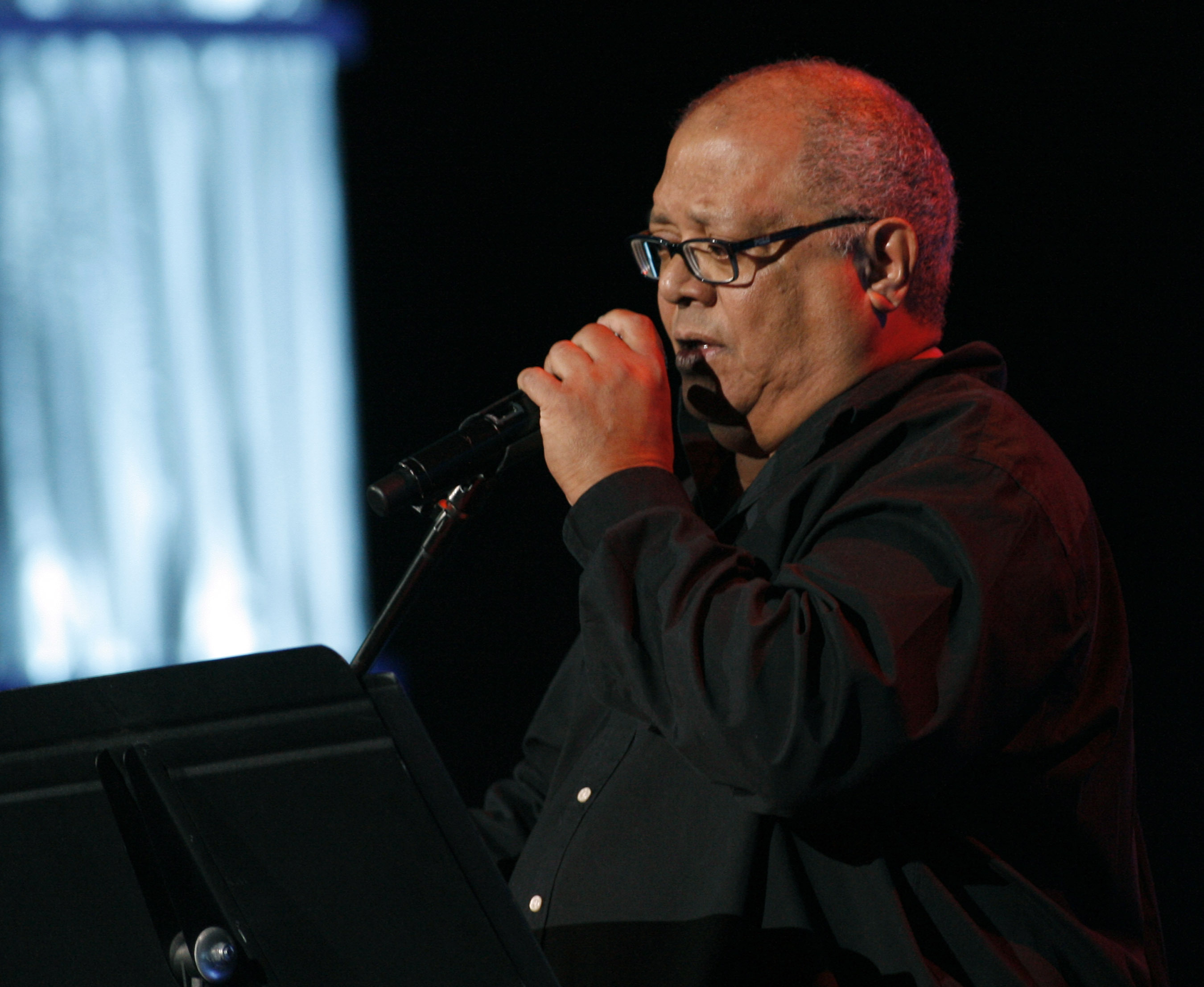 FILE - Cuban singer Pablo Milanés during a concert on August 27, 2011 in Miami.  Milanés died in Madrid on November 22, 2022, his office reported.  He was 79 years old.  (AP Photo/Jeffrey M. Boan, File)