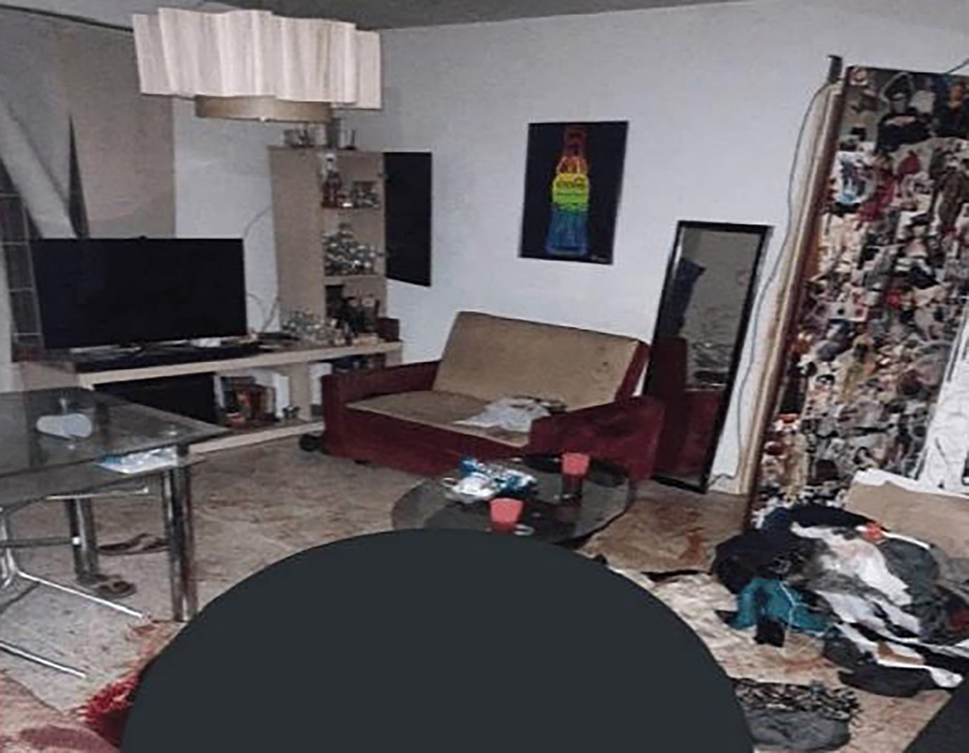 El interior de la vivienda donde se produjo el doble homicidio (El diario de Guyana)