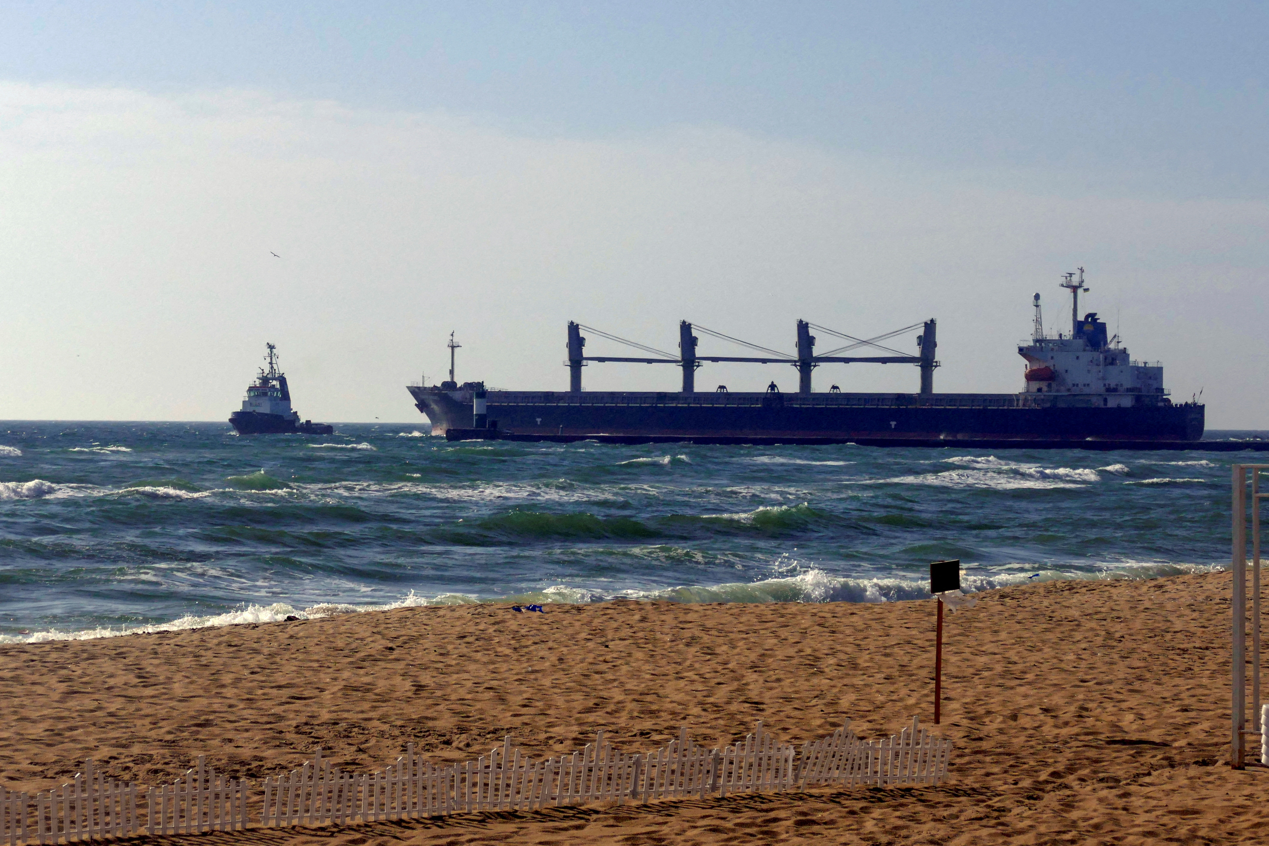 A Panama-flagged bulk carrier Ikaria Angel leaves the sea port in Chornomorsk with wheat for Ethiopia after restarting grain export, amid Russia's attack on Ukraine September 17, 2022. REUTERS/Igor Tkachenko