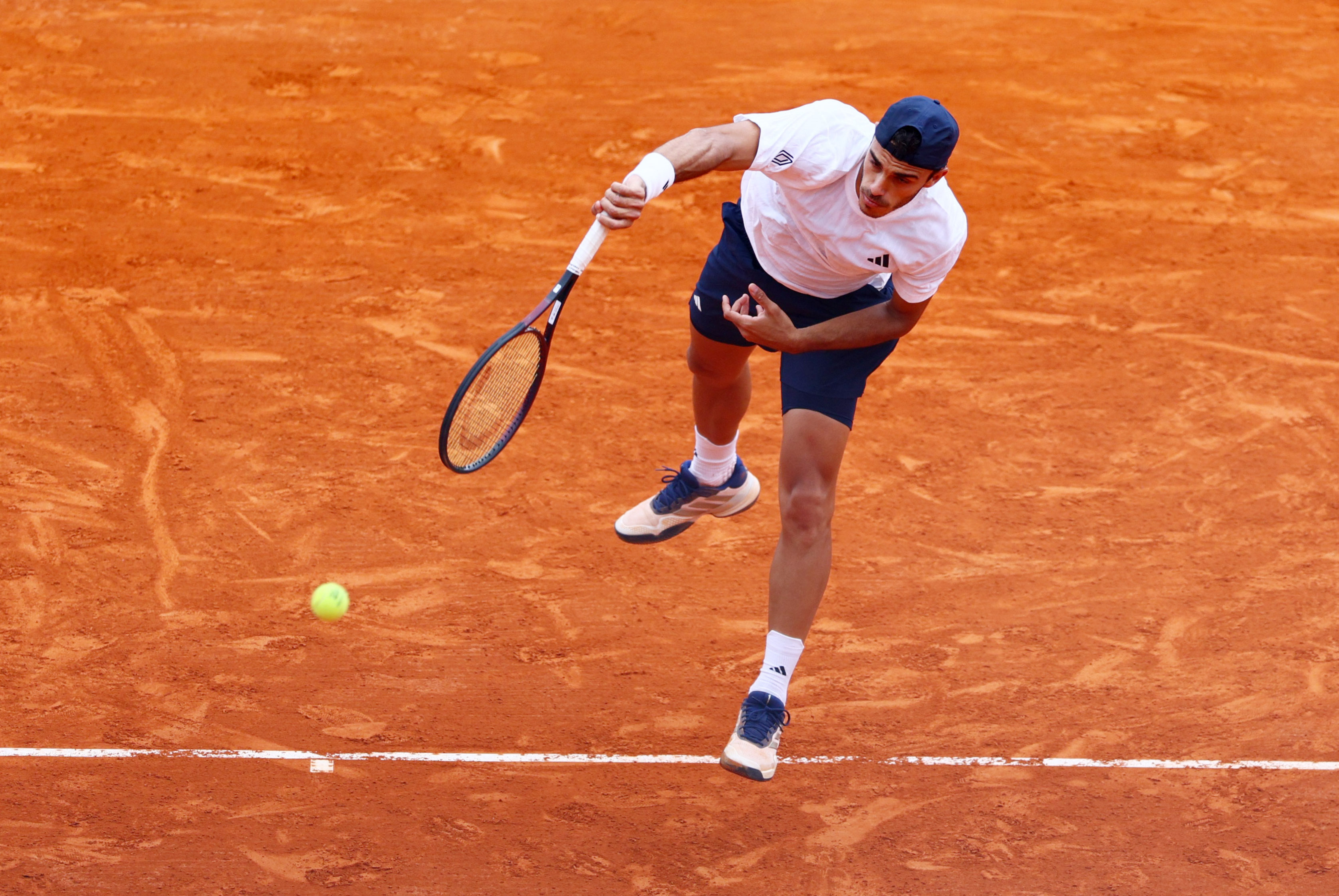 Francisco Cer&uacute;ndolo sostiene la ilusi&oacute;n argentina en el ATP 500 de M&uacute;nich: rival, hora y c&oacute;mo ver el partido por los octavos de final