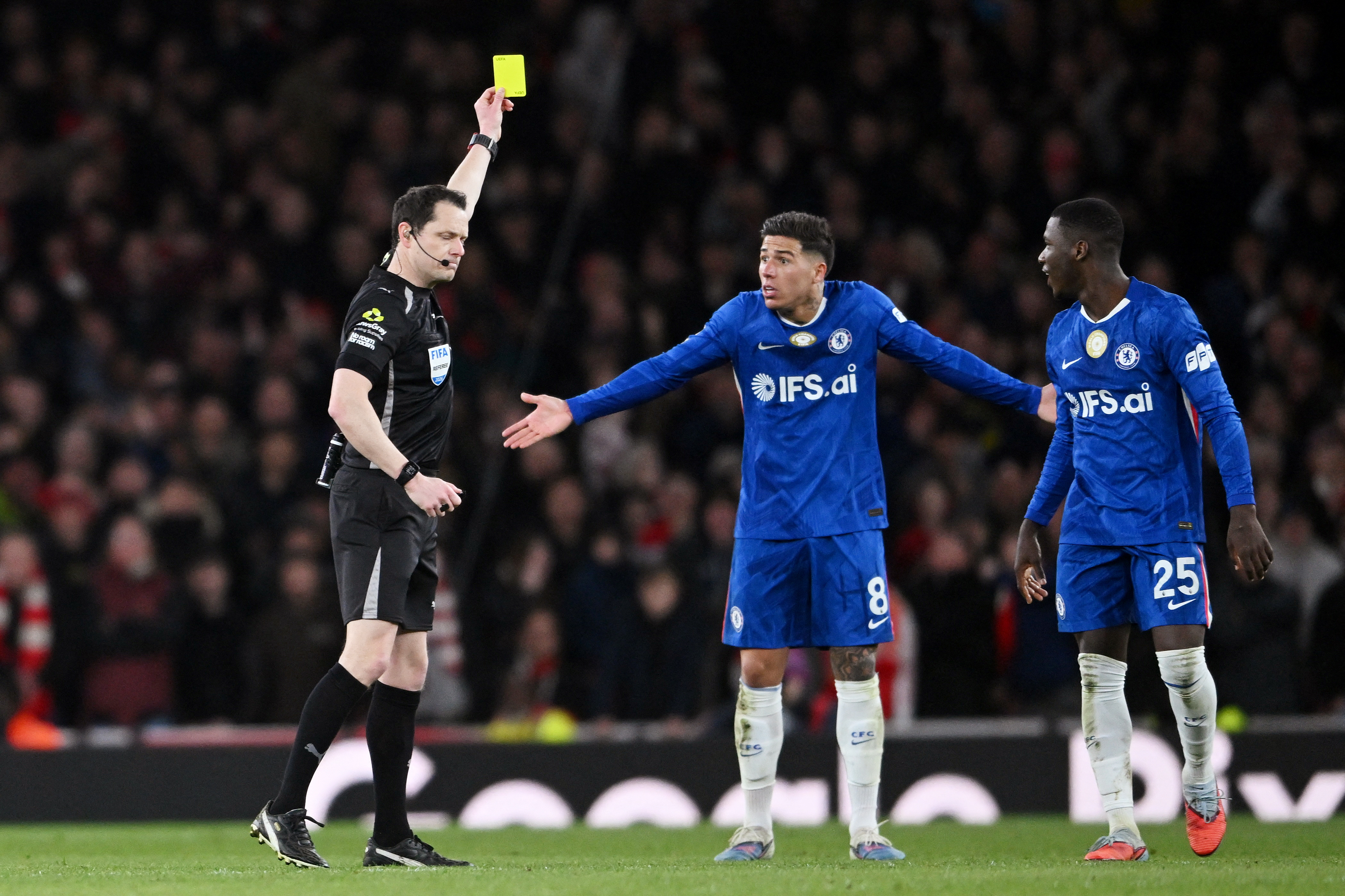 Con la presencia de Enzo Fernández, Chelsea perdió contra el Arsenal y se complicó en la Premier: cómo quedó la pelea en la cima