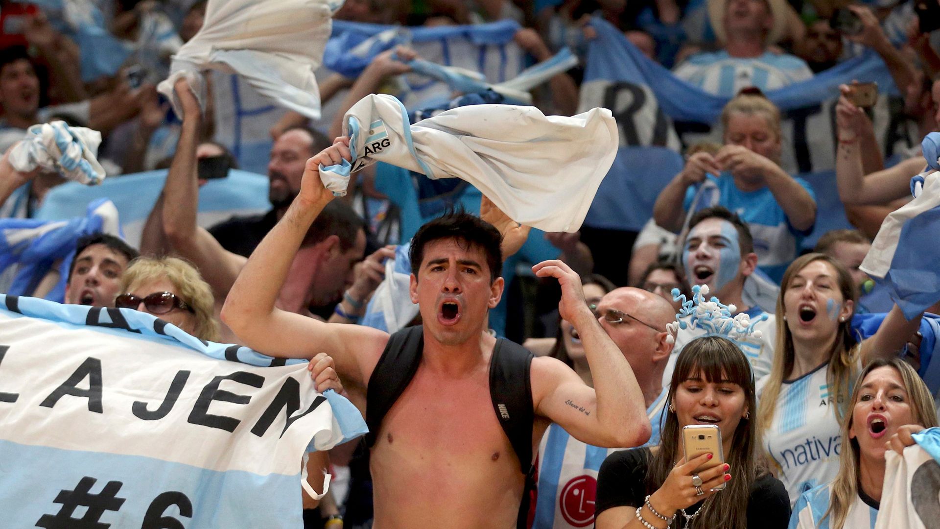 Copa del Mundo: cómo podrán mantenerse conectados los hinchas argentinos que viajen a Qatar