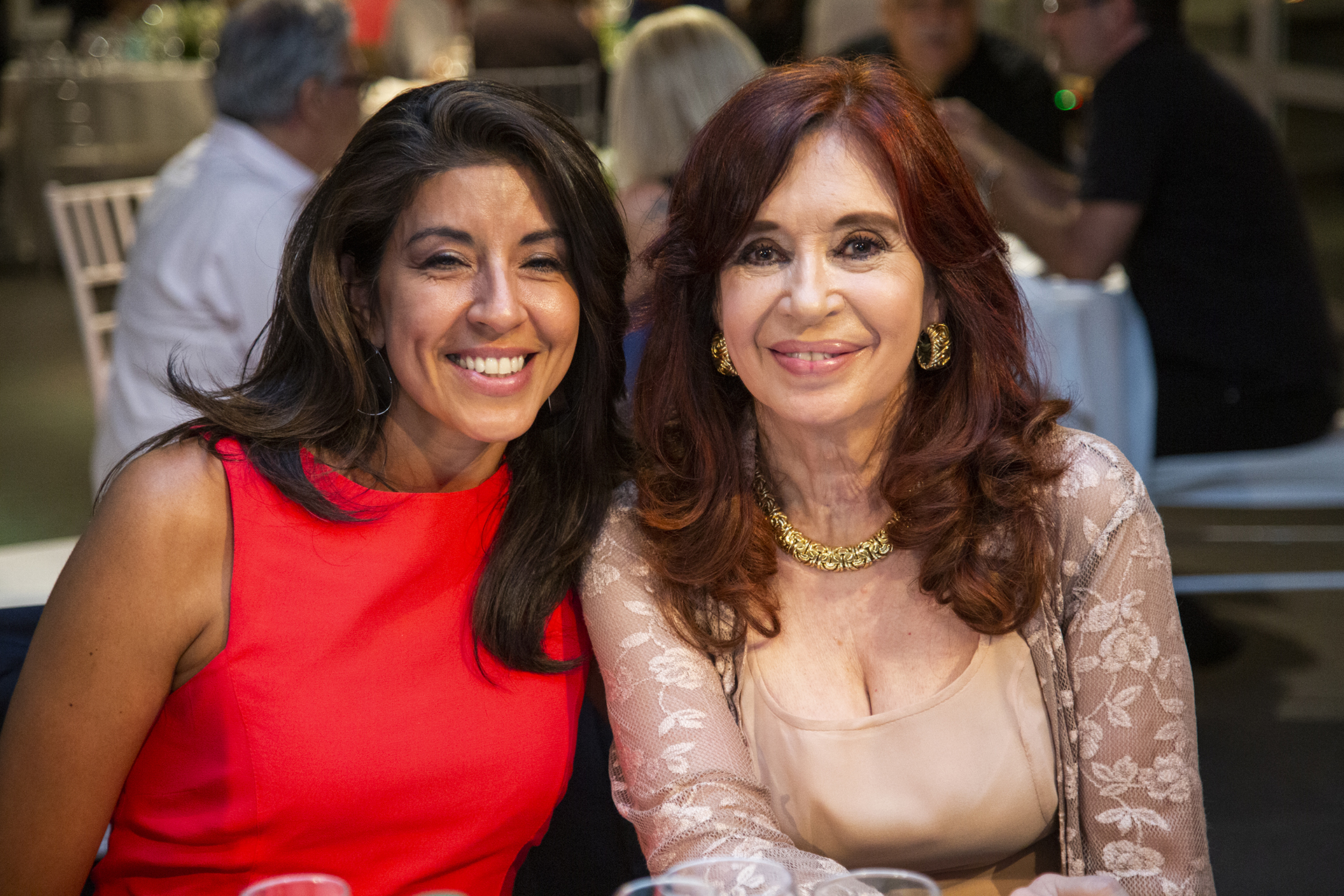 Cristina Kirchner junto a la periodista Lourdes Zuazo