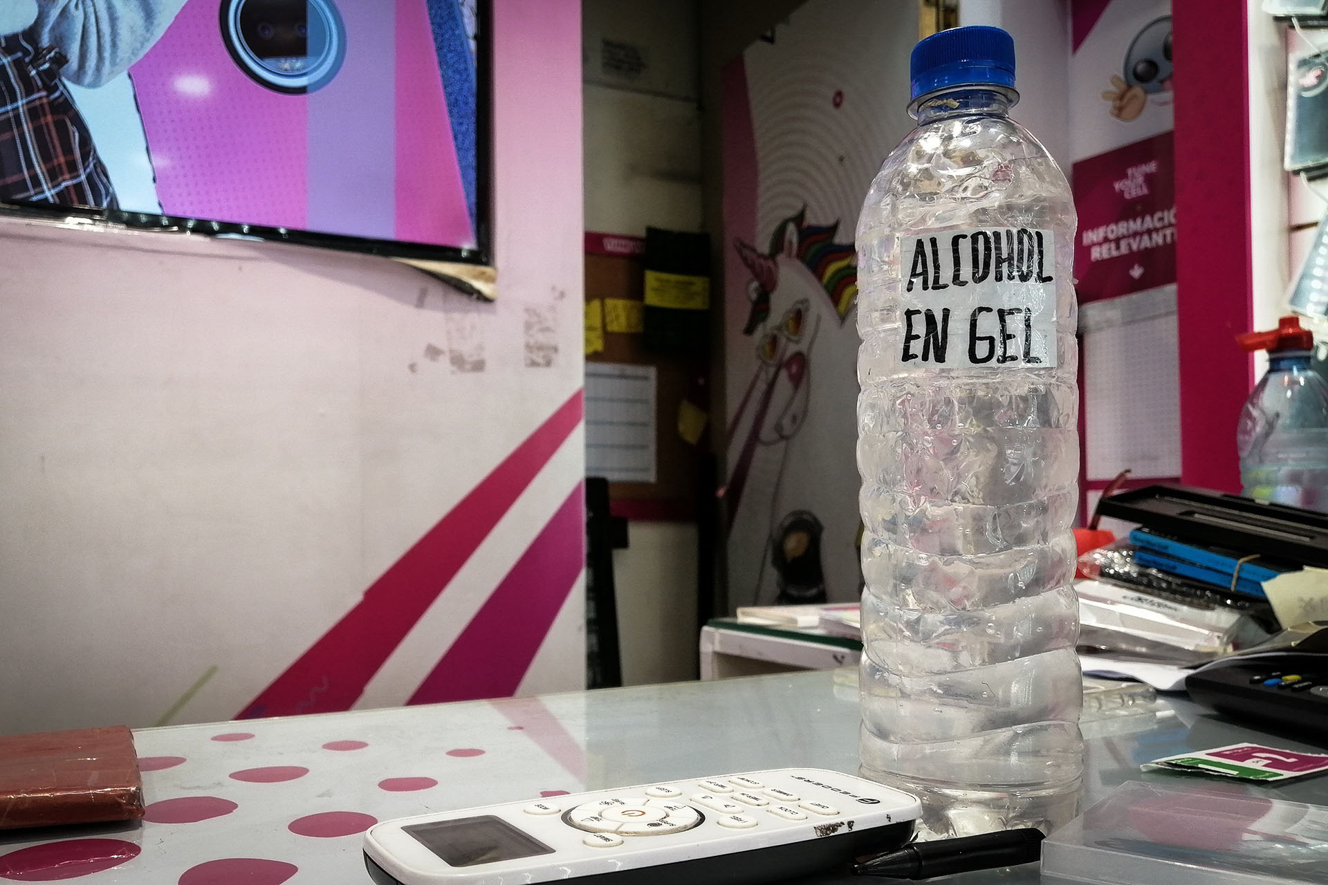 Alcohol en gel de cualquier forma, la vedette del aislamiento