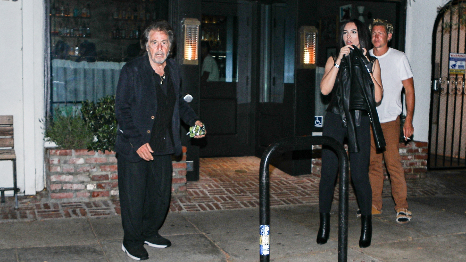  Al Pacino, de 81 años, con su novia Noor Alfallah en Los Ángeles (The Grosby Group)