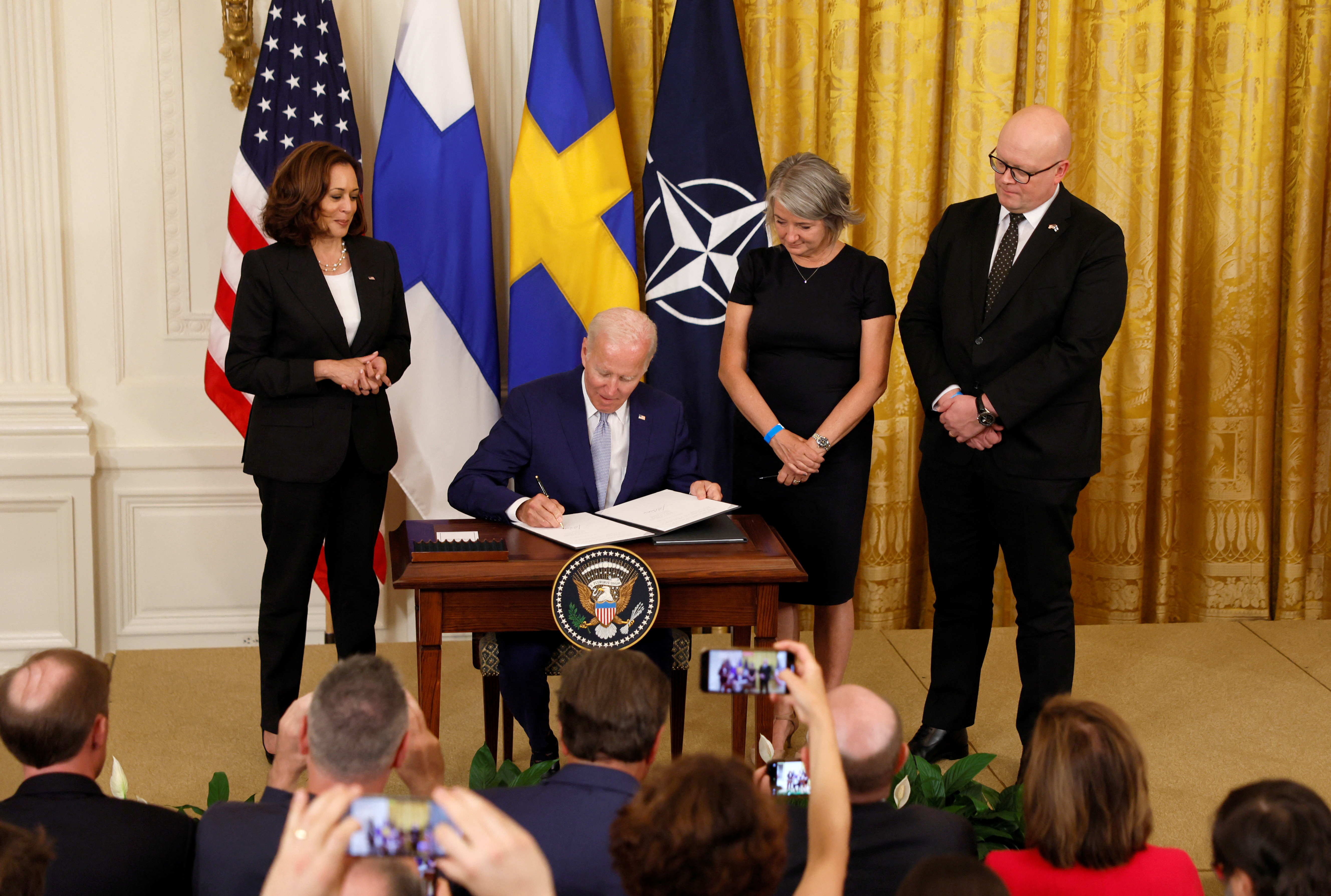 Joe Biden ratificó el apoyo de EEUU a la adhesión de Finlandia y Suecia a la OTAN