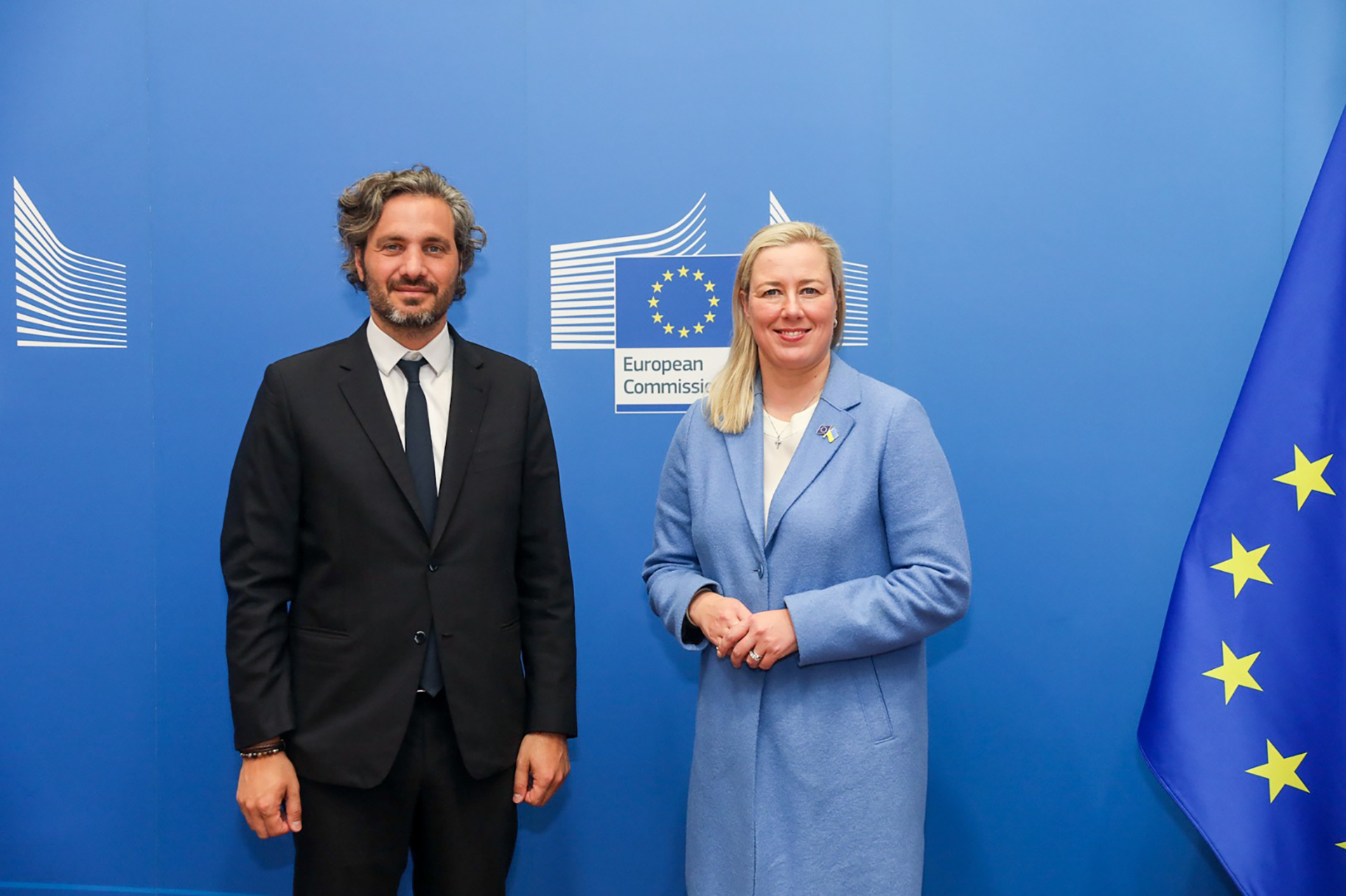 El canciller argentino mantuvo en Bélgica un encuentro con la Comisaria Europea de Asociaciones Internacionales, Jutta Urpilainen