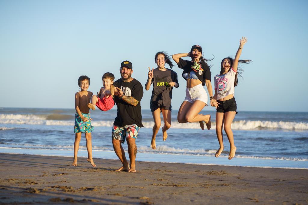 Wali Iturriaga y su familia en Mar del Plata (Foto: Gentileza Iturriaga)