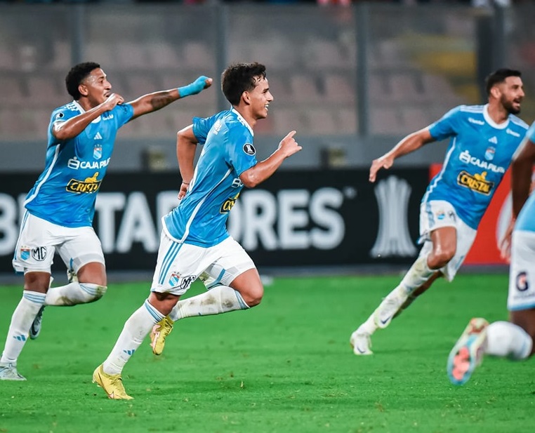 Jhilmar Lora celebrating his great goal against Nacional from Paraguay.  (Sporting Cristal)