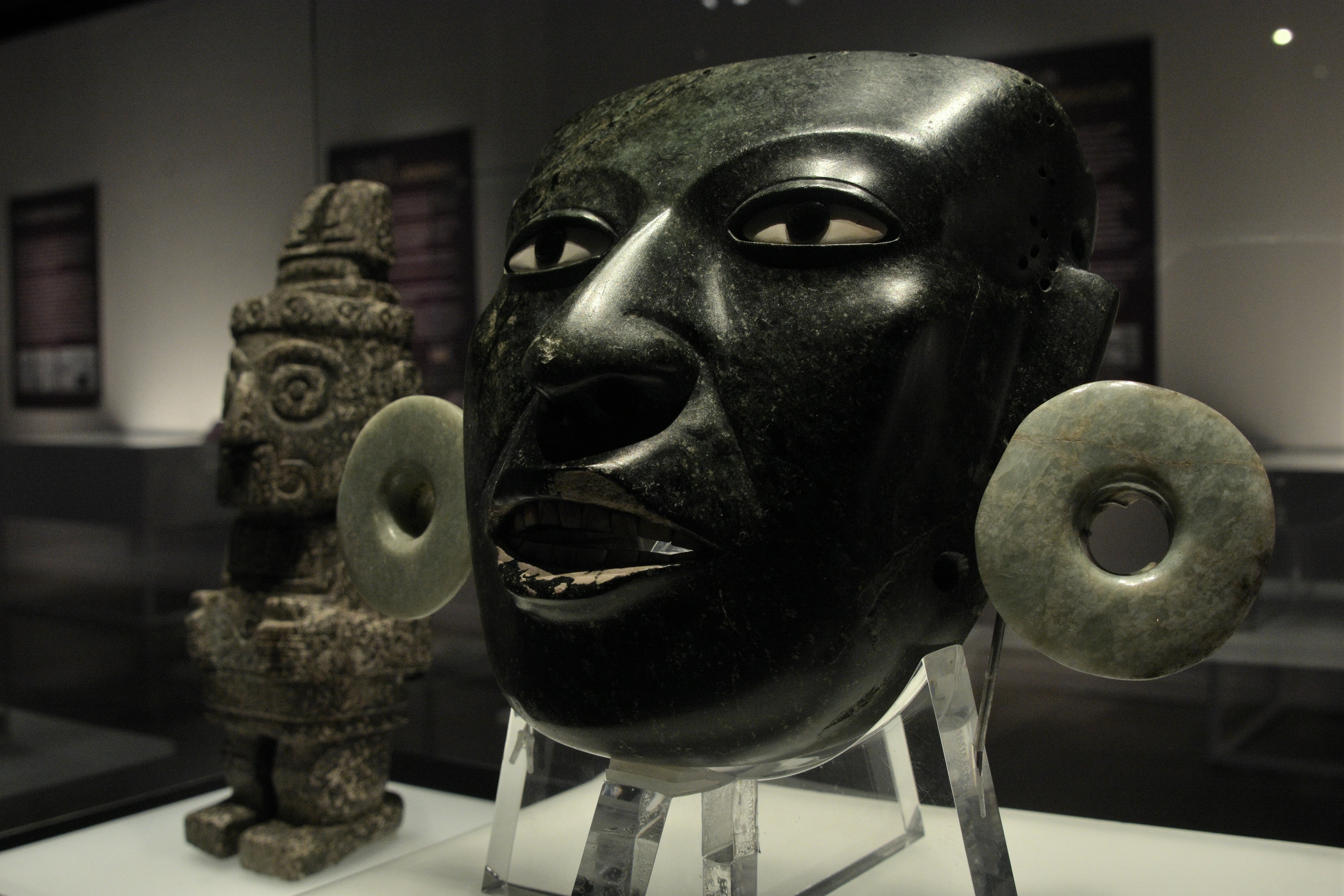 Entre piedras preciosas y alta joyería: los secretos del arte lapidario de Mesoamérica que el INAH revela