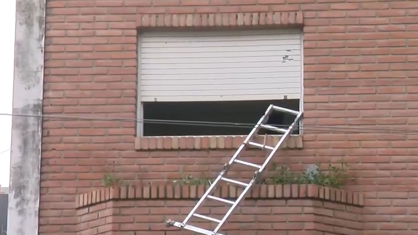 Accidente laboral en Rosario: un pintor cay&oacute; desde cinco metros mientras trabajaba y muri&oacute;