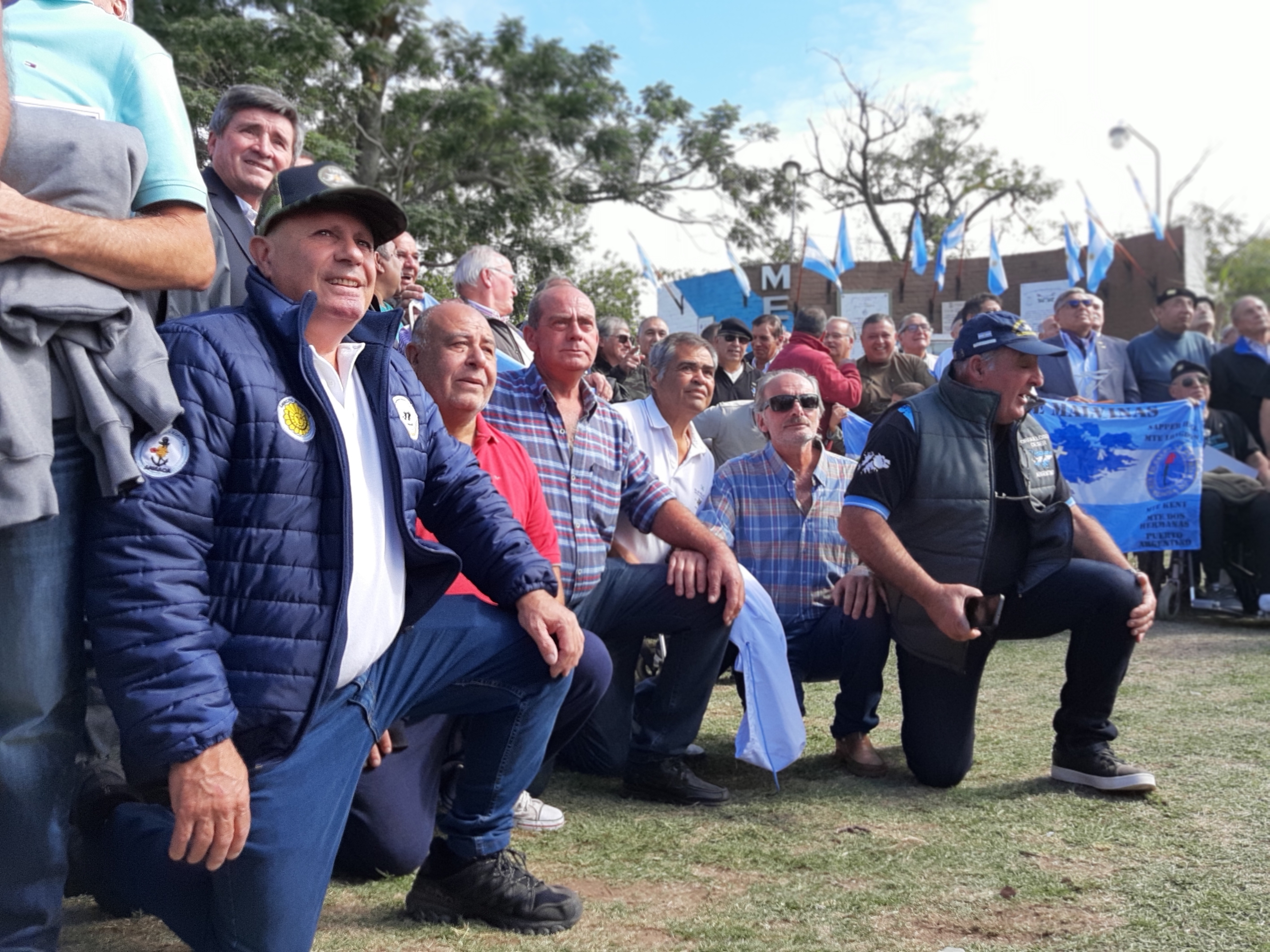 Todos los años, los veteranos del regimiento 6 se dan cita para recordar el día que llegaron a Malvinas.
