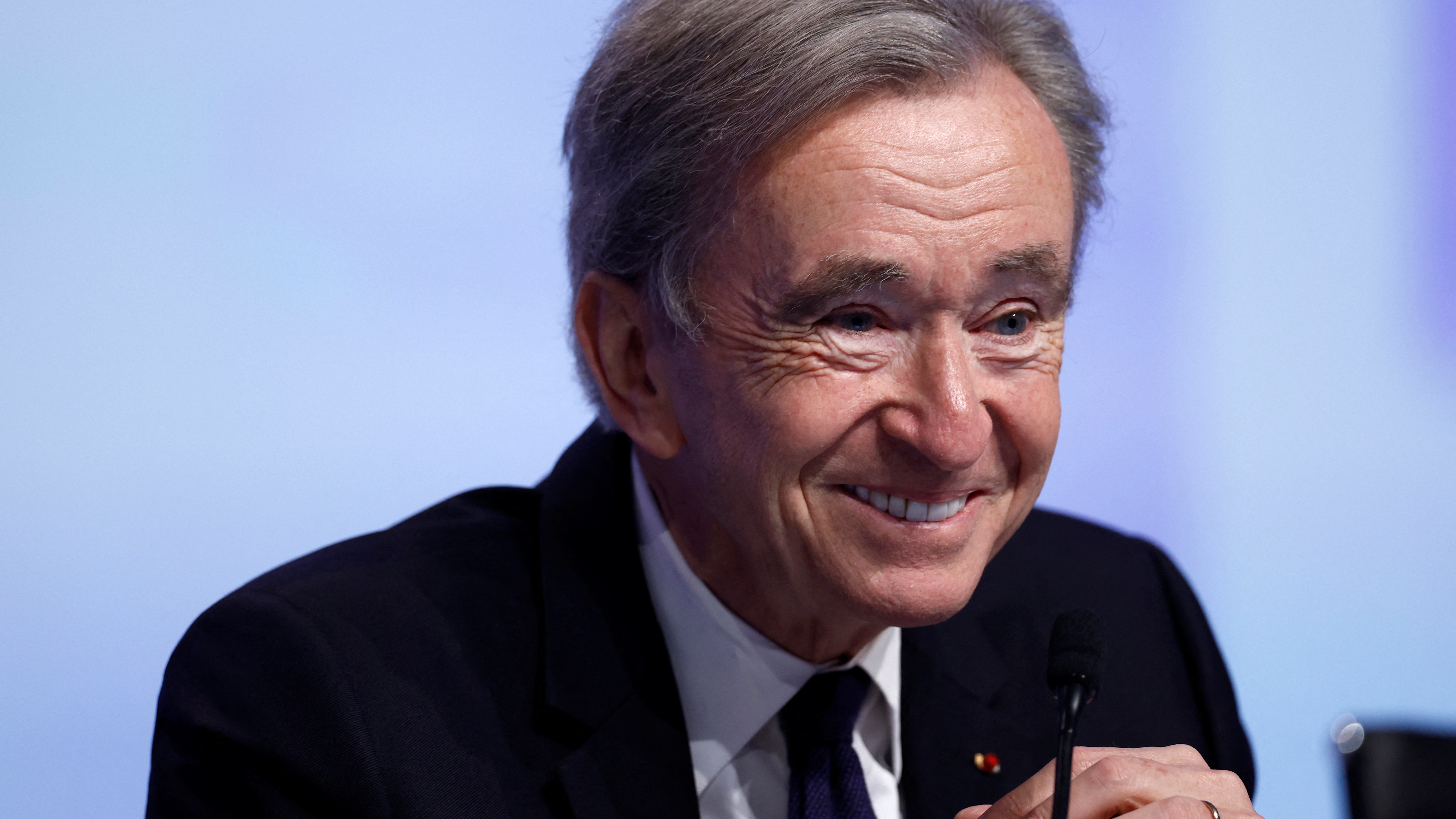 Bernard Arnault presidente y CEO de LVMH Moët Hennessy Louis Vuitton, el imperio de 70 marcas de moda y cosméticos. En 2021 adquirió la joyería Tiffany por USD 15.800 millones, la mayor adquisición de una marca de lujo de la historia. REUTERS/Gonzalo Fuentes