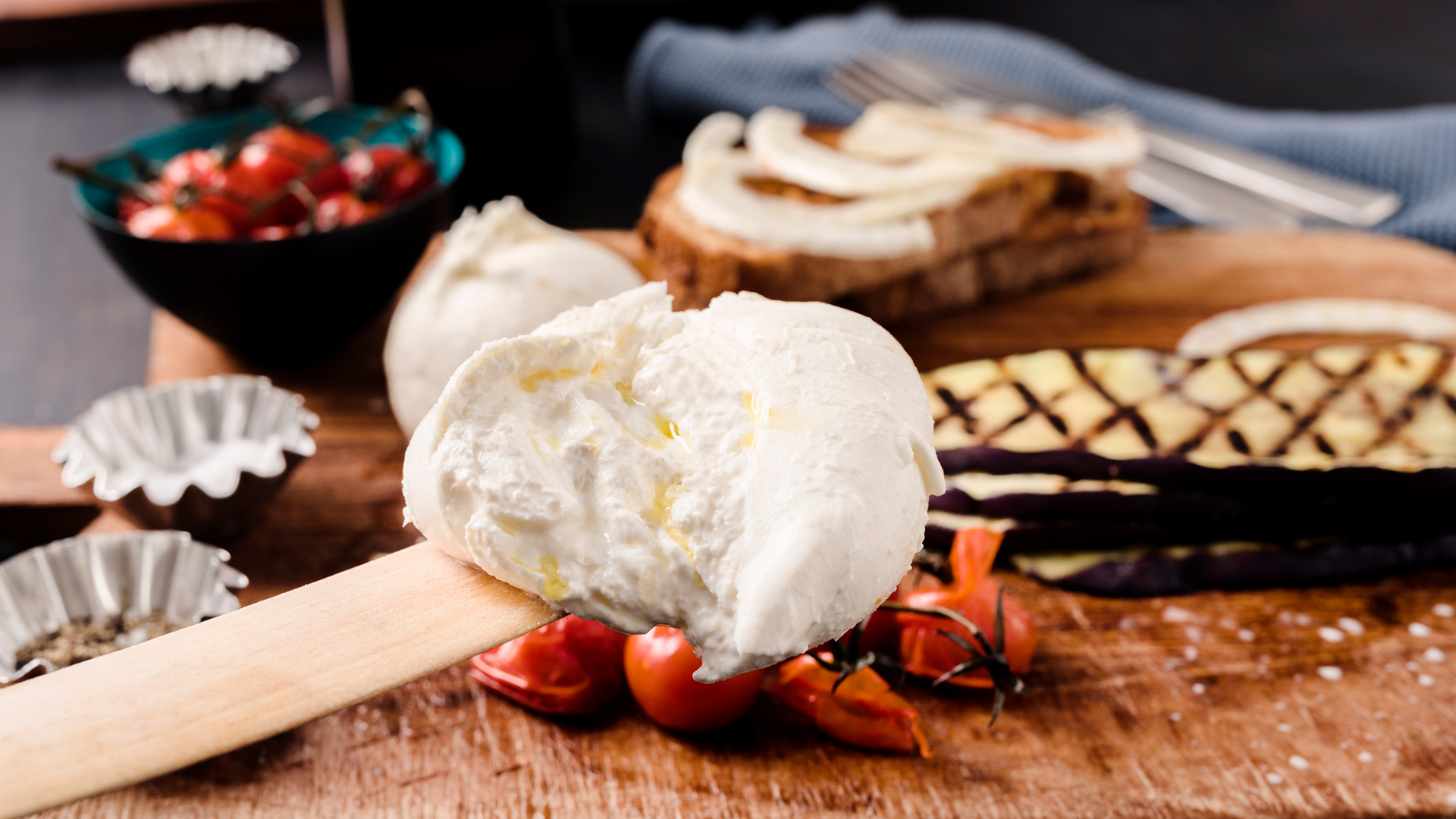 El queso es un ingrediente clave de diversas recetas no solo saladas sino también dulces (Getty Images)