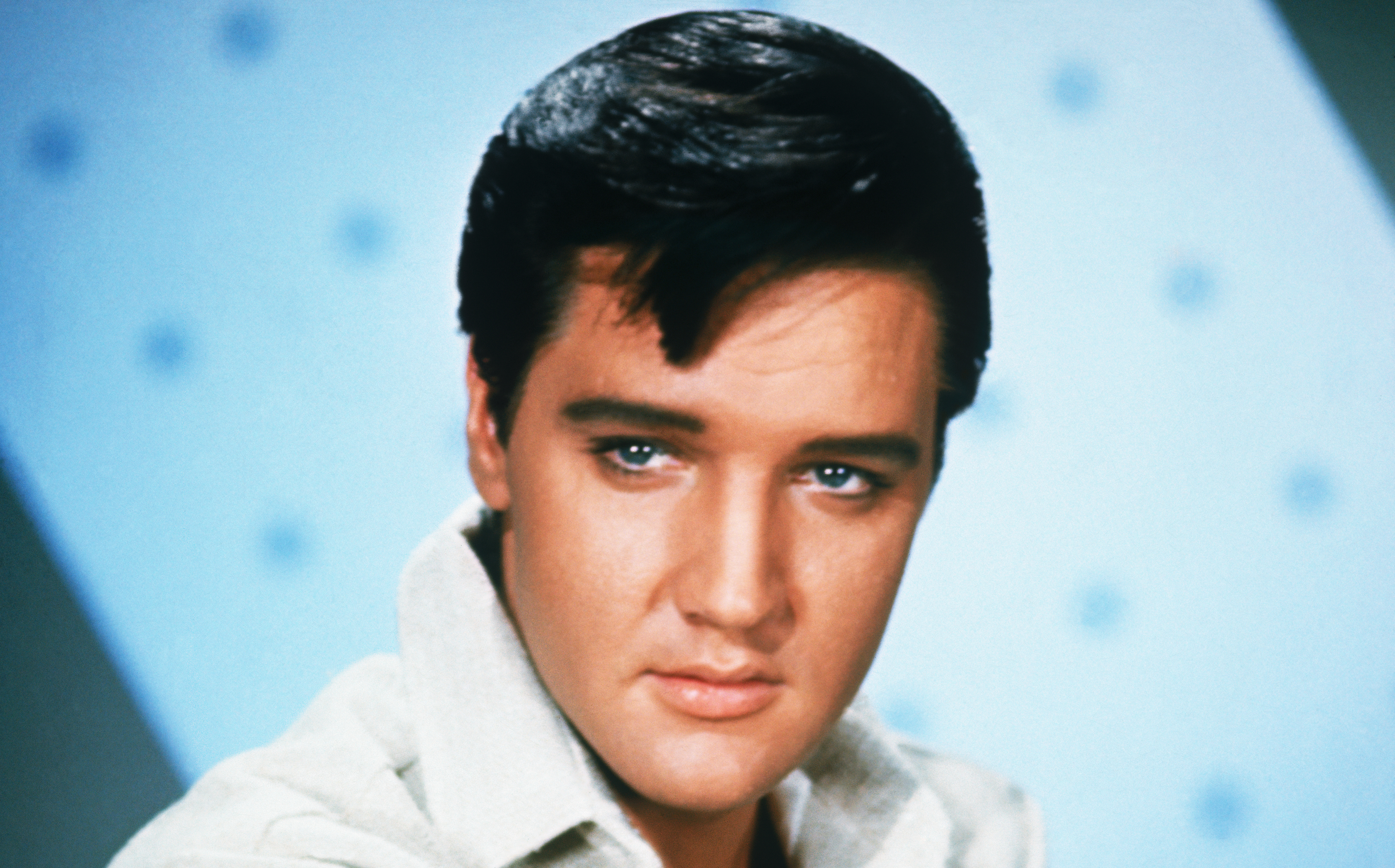 El cantante estadounidense recaudó más de 30 millones de dólares en 2021 y se espera que para 2022, las regalías del cantante se vean beneficiadas gracias a The Elvis Presley Channel. Elvis Presley (1935-1977), American rock 'n' roll legend.