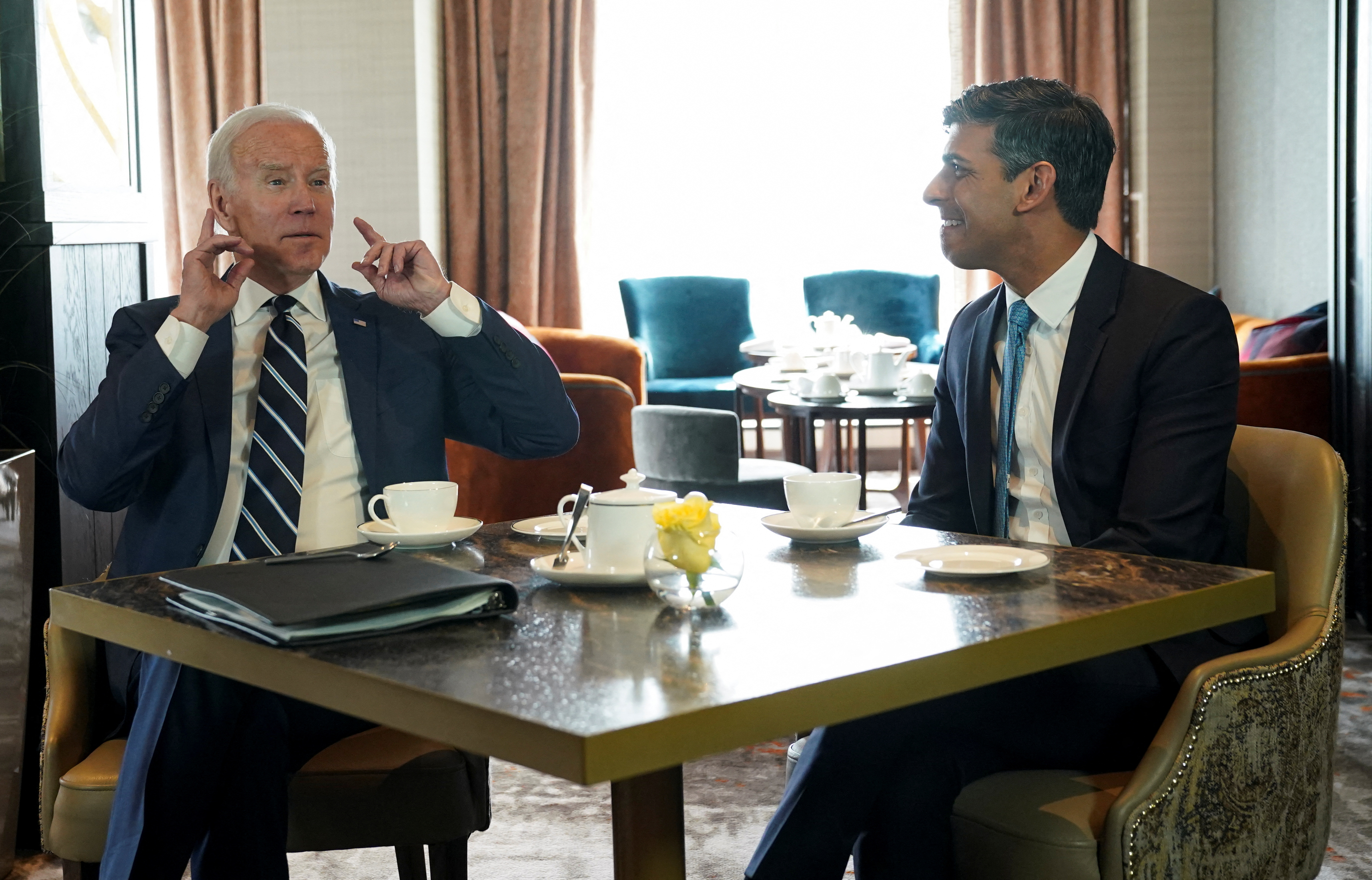 Biden también se reunió el miércoles con el primer ministro británico, Rishi Sunak, quien declaró que las relaciones entre el Reino Unido y Estados Unidos estaban “en gran forma”. (REUTERS/Kevin Lamarque)