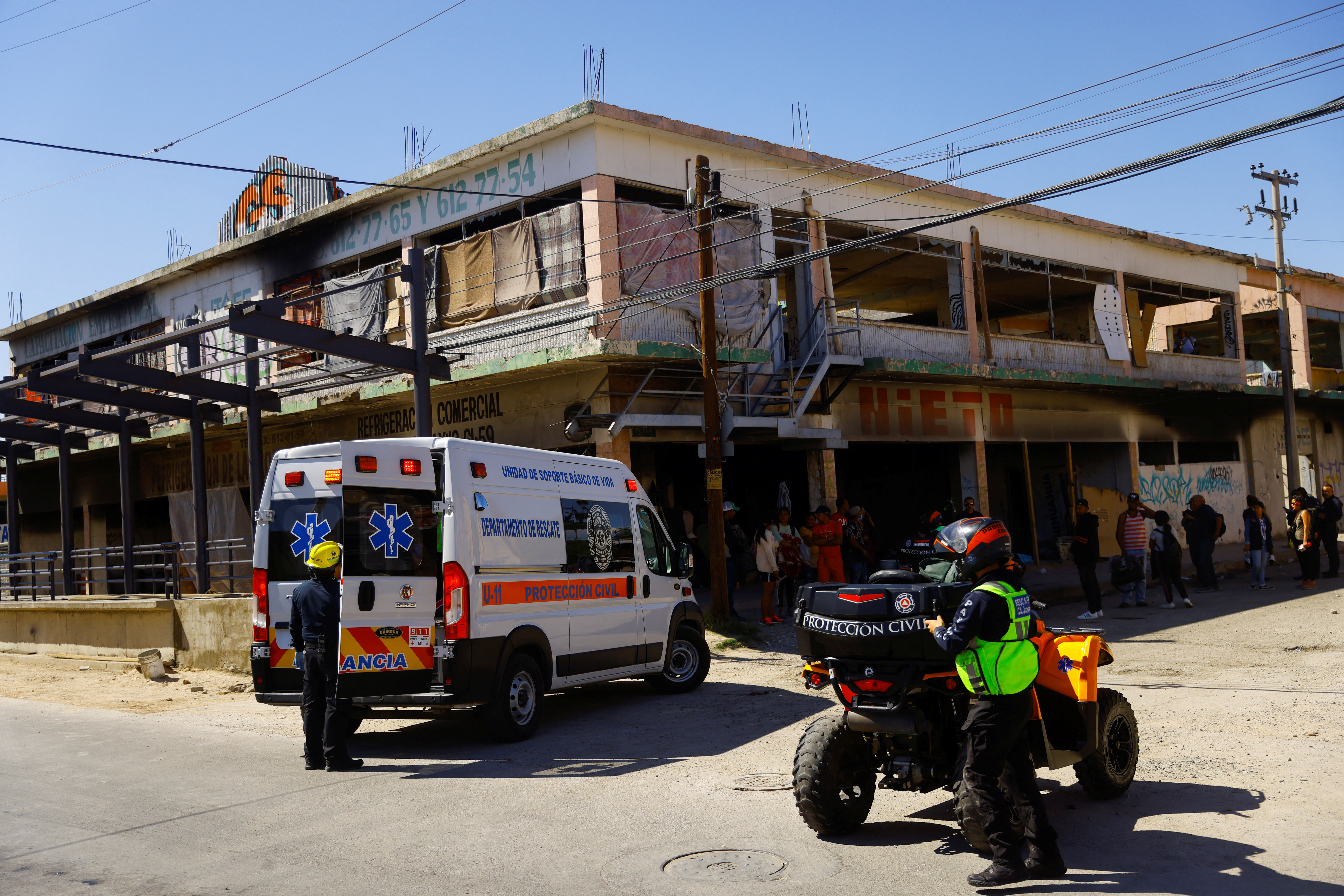 Los servicios de emergencia acudieron para atender a las personas heridad. (REUTERS/José Luis González)