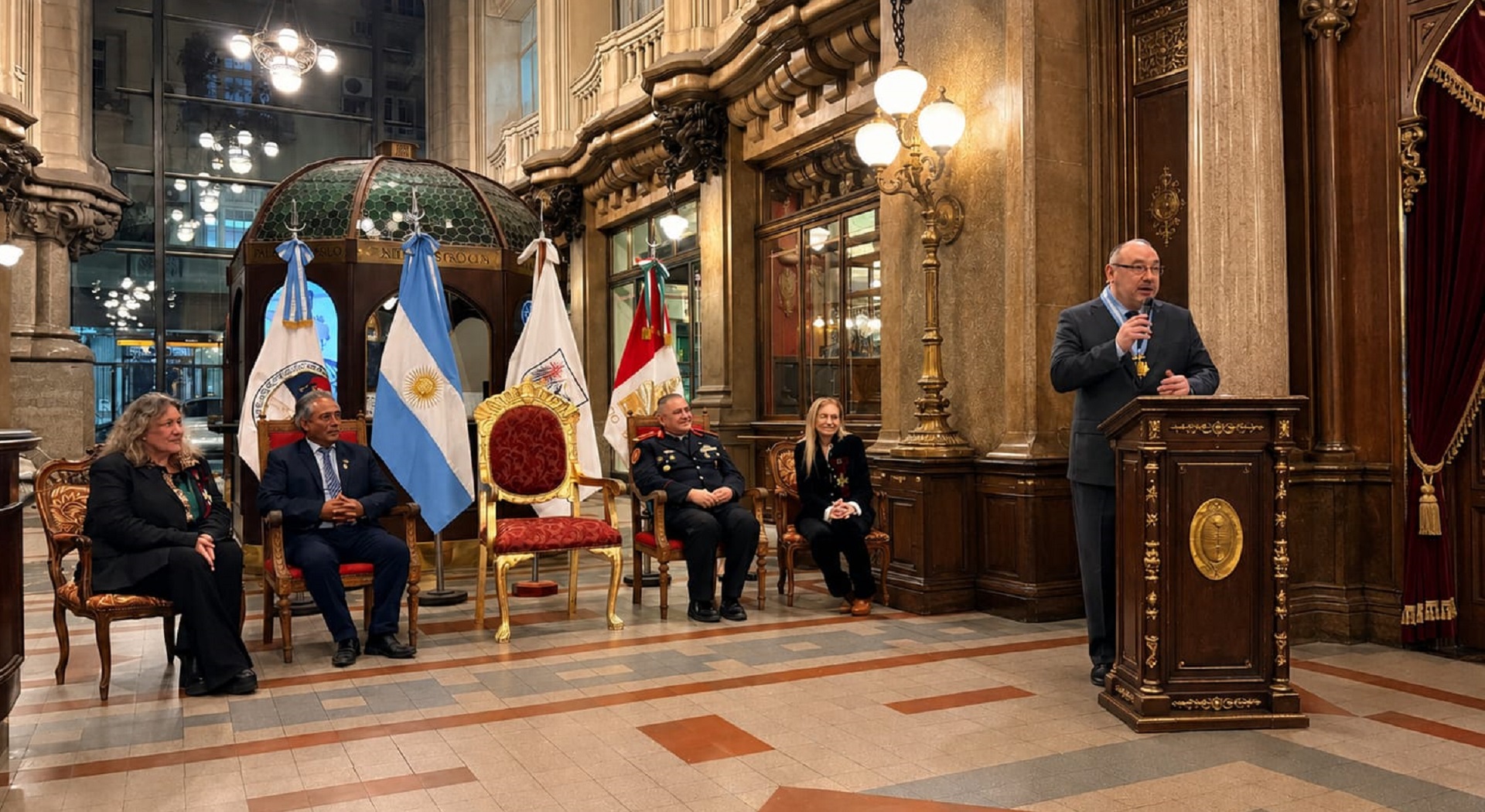 Fishel Szlajen fue condecorado 