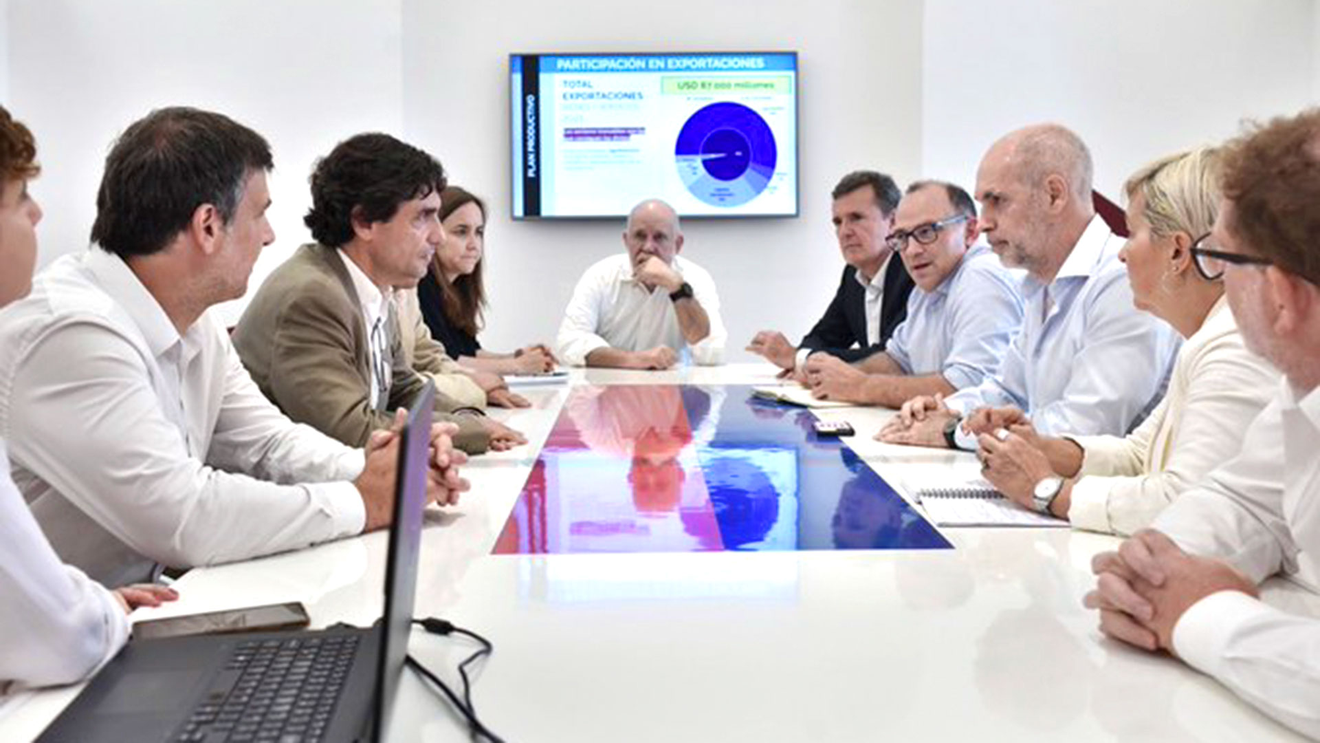 Hernán Lacunza y el grupo de eferentes económicos junto a Horacio rodríguez Larreta