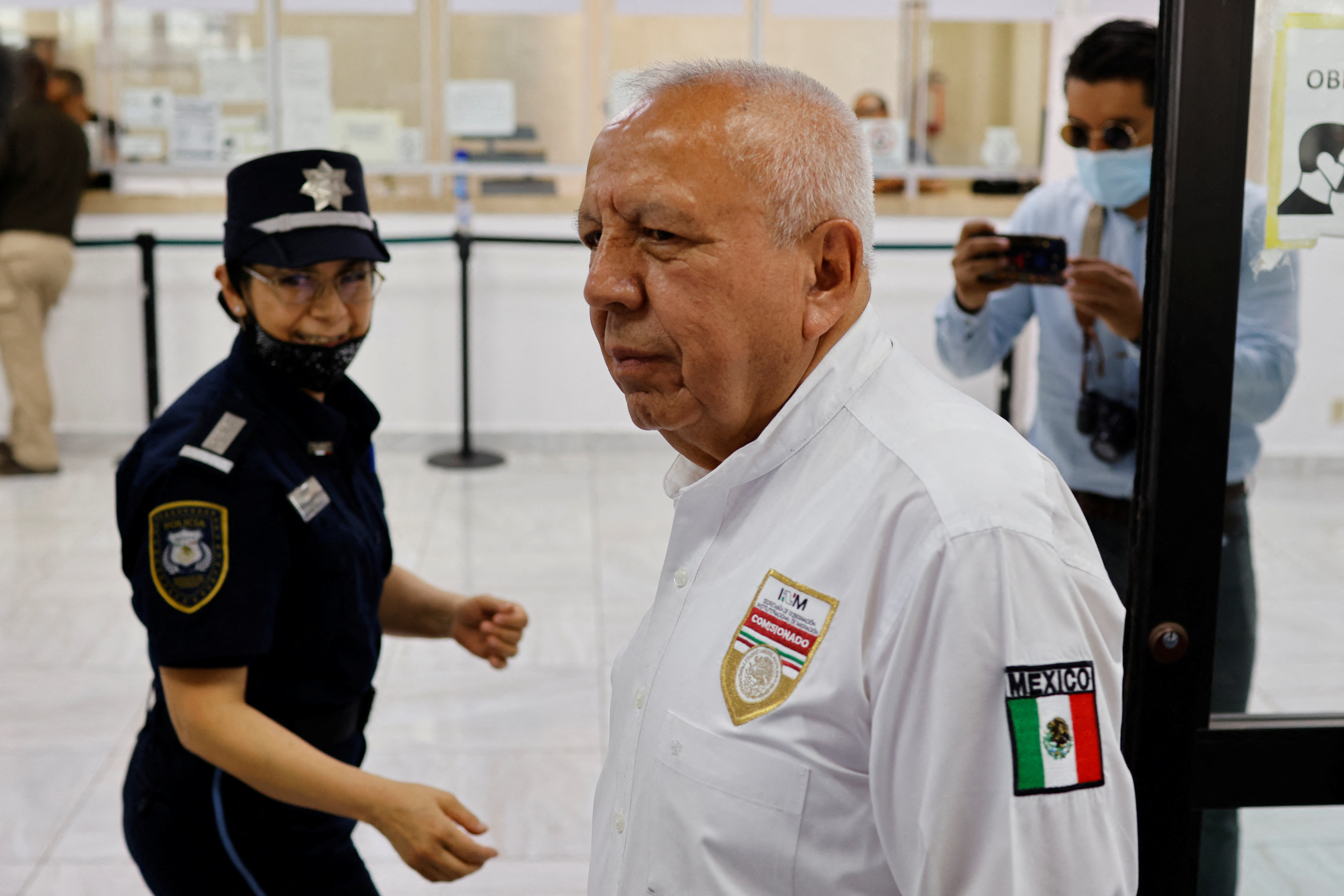 National Immigration Institute (INM) Commissioner Francisco Garduno takes a tour to supervise the facilities of the new stations for migrant's provisional stay at the Zaragoza-Ysleta international bridge, in Ciudad Juarez, Mexico, May 16, 2023. REUTERS /Jose Luis Gonzalez