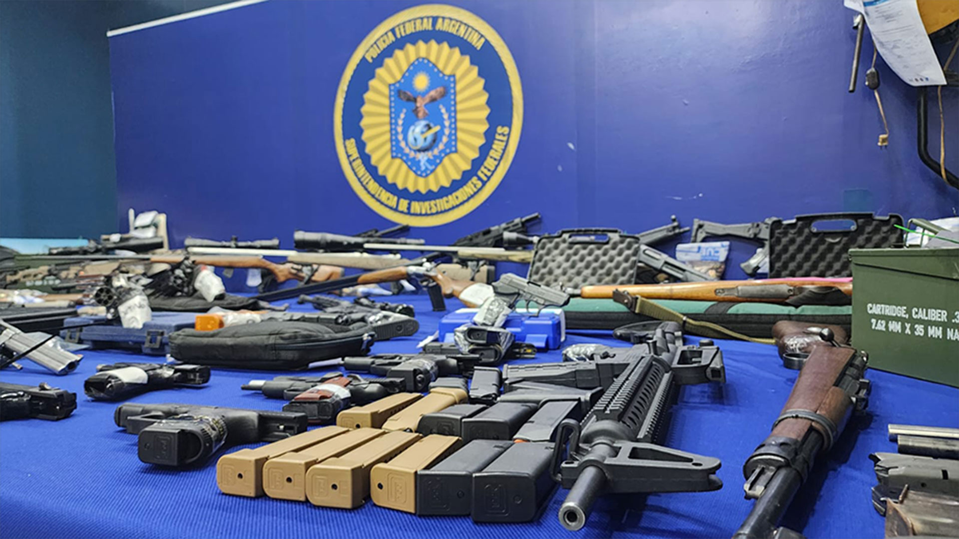 Confirmaron el procesamiento de 11 acusados por una red de desv&iacute;o de armas a mercados ilegales