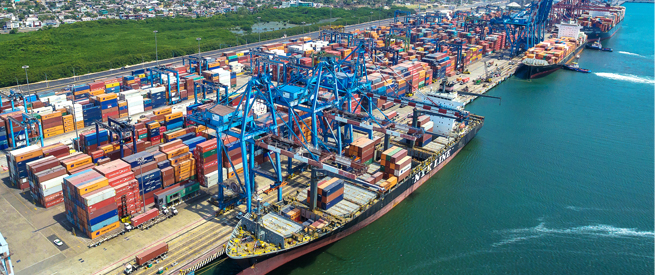 La administración de los puertos del país dejará de estar a cargo de la SCT para convertirse en atribución de Semar (Foto: Cortesía Manzanillo)