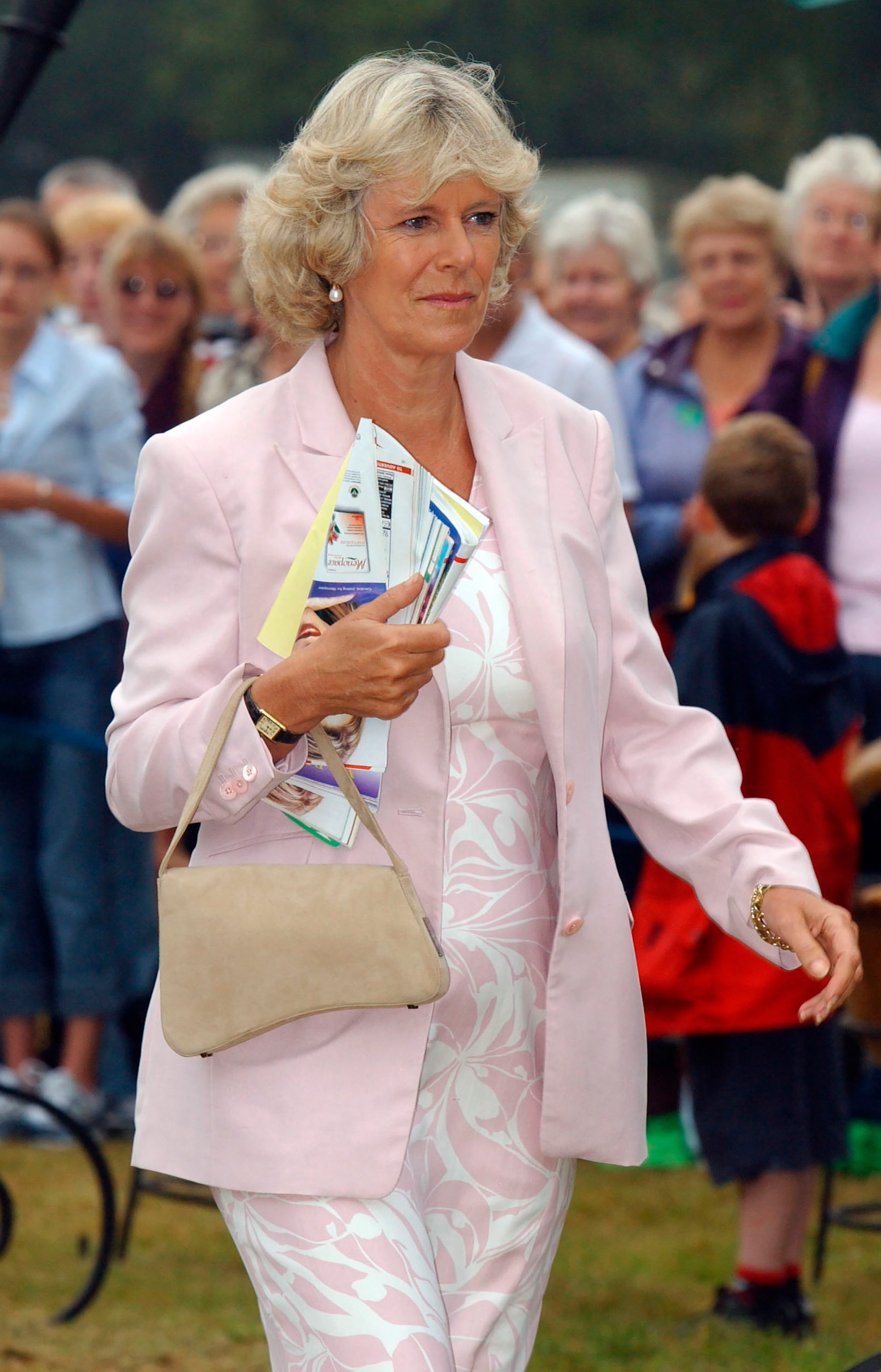 Camilla, siguiendo el ejemplo de la reina Isabel, apuesta por un amplio universo de colores (Getty Images)