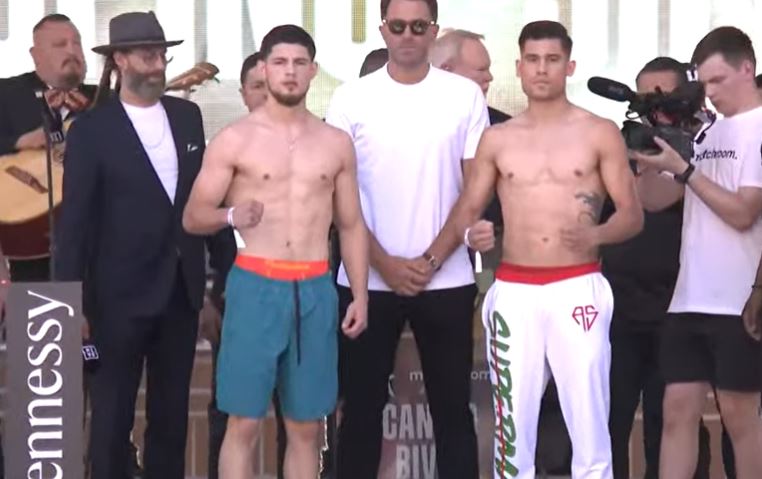 Aarón Silva y Alexis Espino (Foto: Captura de pantalla YouTube/Matchroom Boxing)