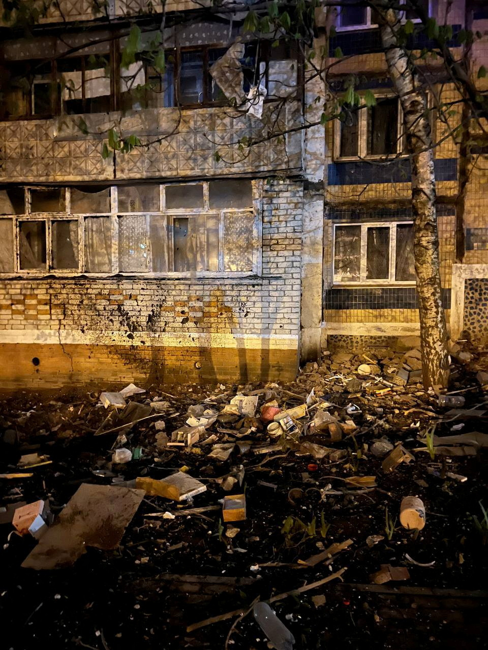 Varios apartamentos sufrieron destrozos por la explosión (Mayor of Belgorod City Valentin Demidov via Telegram/Handout via REUTERS)