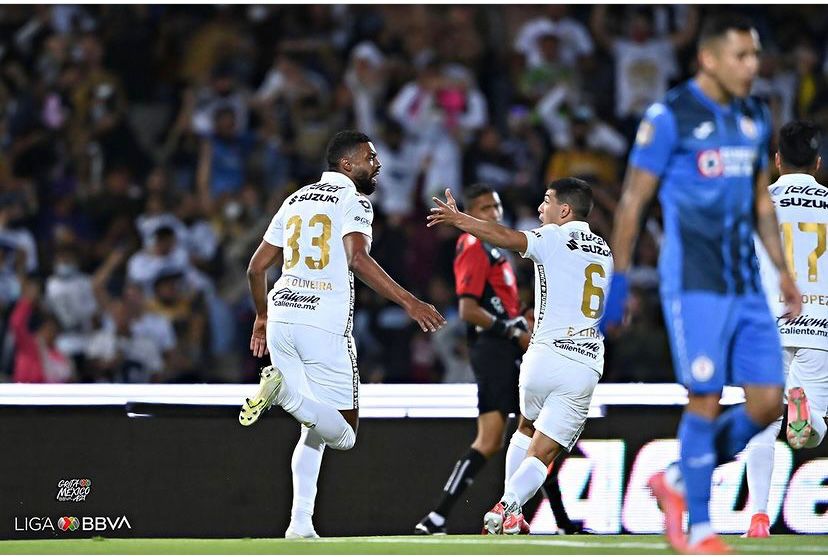 Pumas y Cruz Azul chocan en semifinales de Concacaf: el historial favorece  a los celestes - Infobae