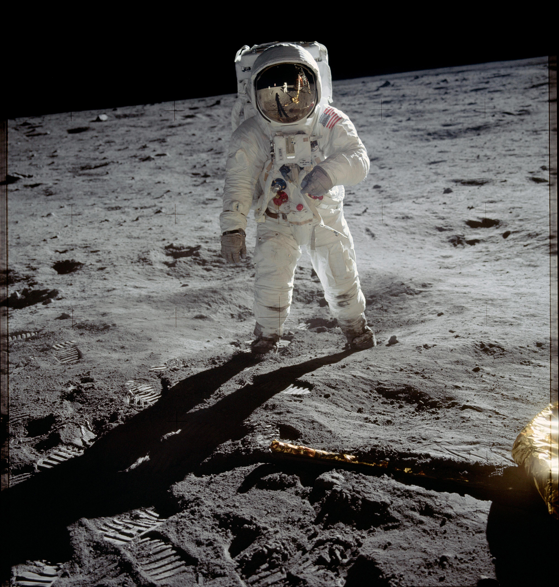 El astronauta Buzz Aldrin camina en la Luna, durante la misión Apolo 11 en julio de 1969 (Image Credit: NASA)