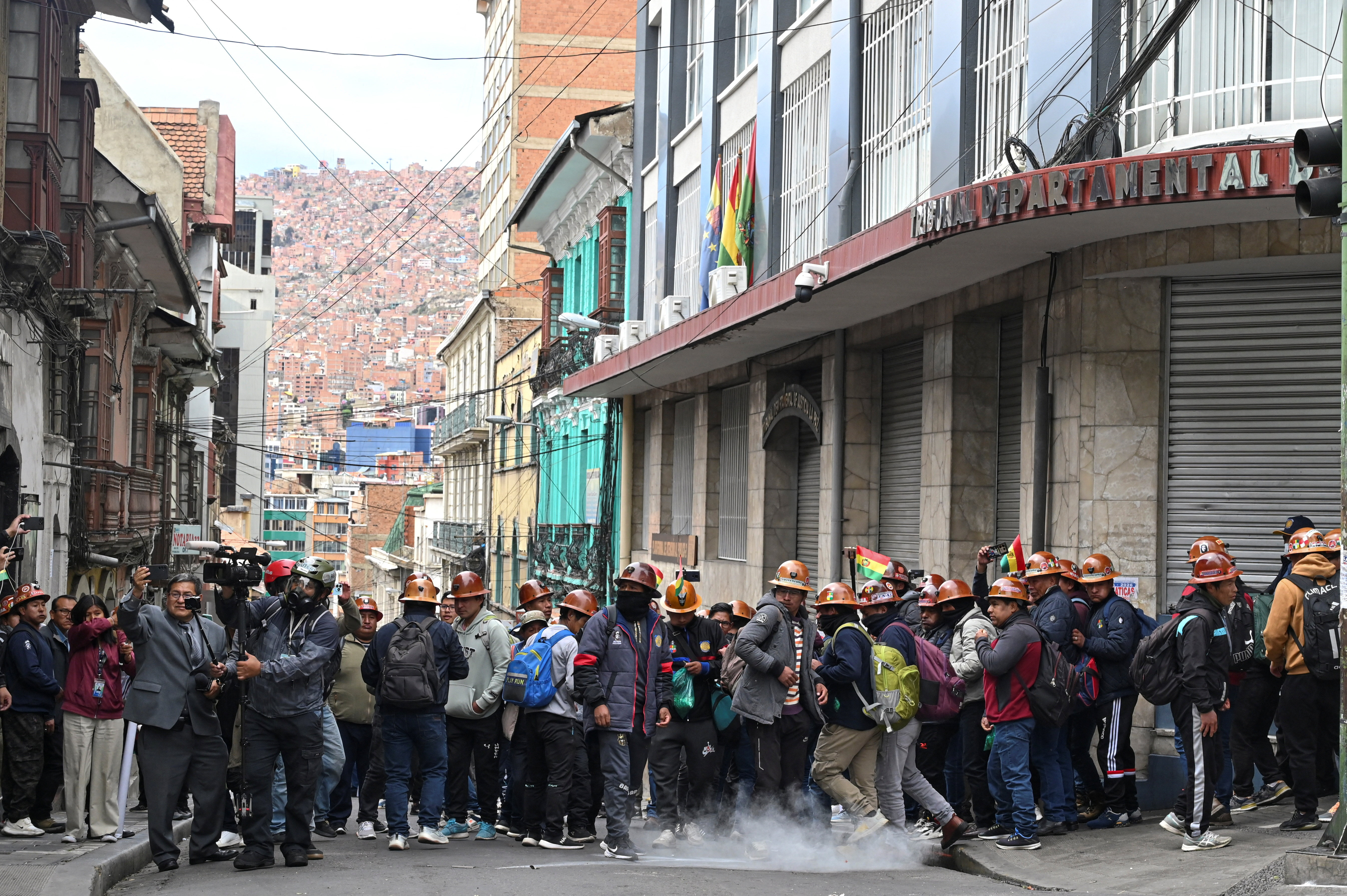 El Gobierno otorgó un aumento salarial en diciembre para los estatales que volvió a dividir a los sindicatos