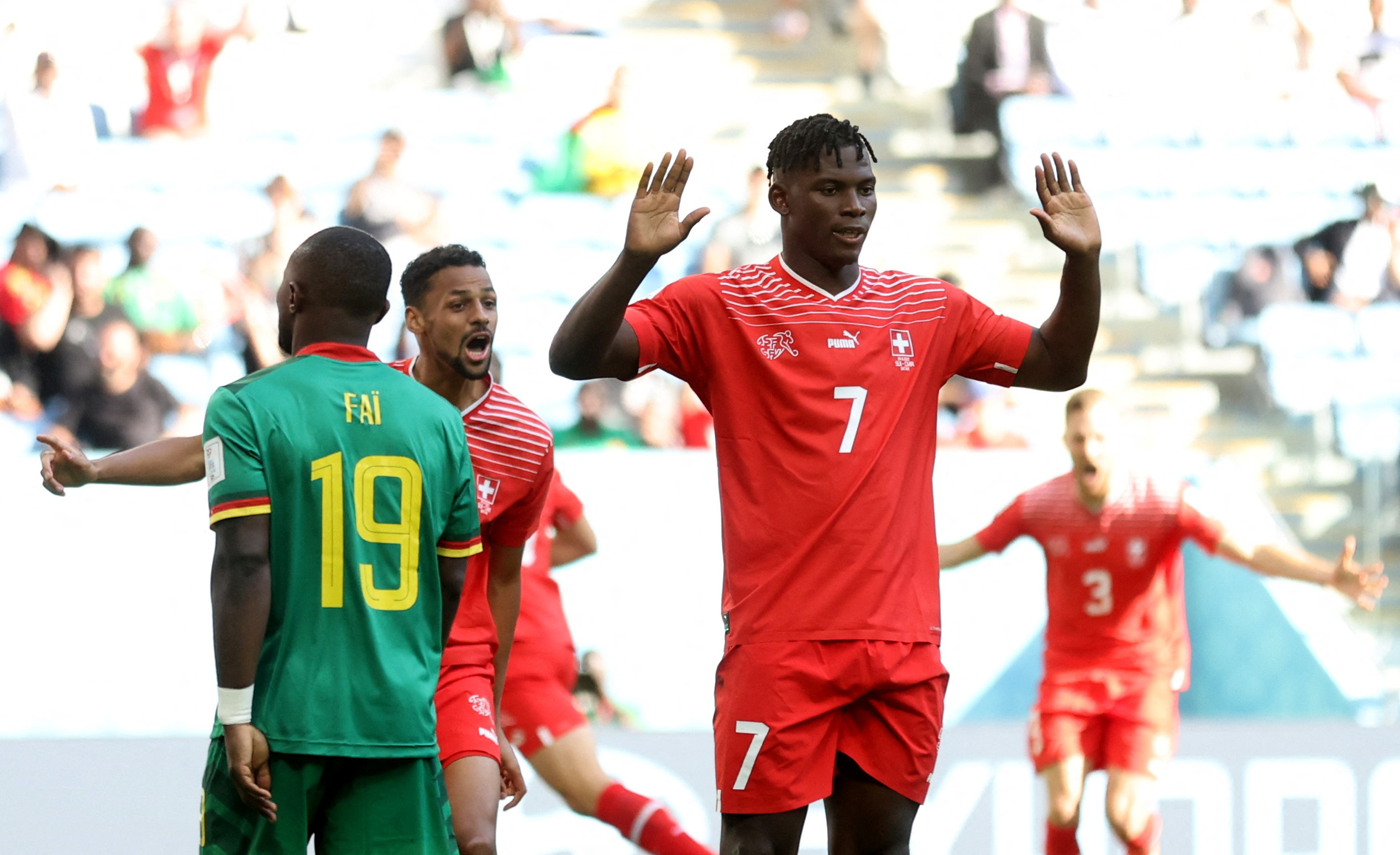 Nació en Camerún, juega para Suiza y fue verdugo de su país natal en el Mundial Qatar 2022: la historia de Breel Embolo
