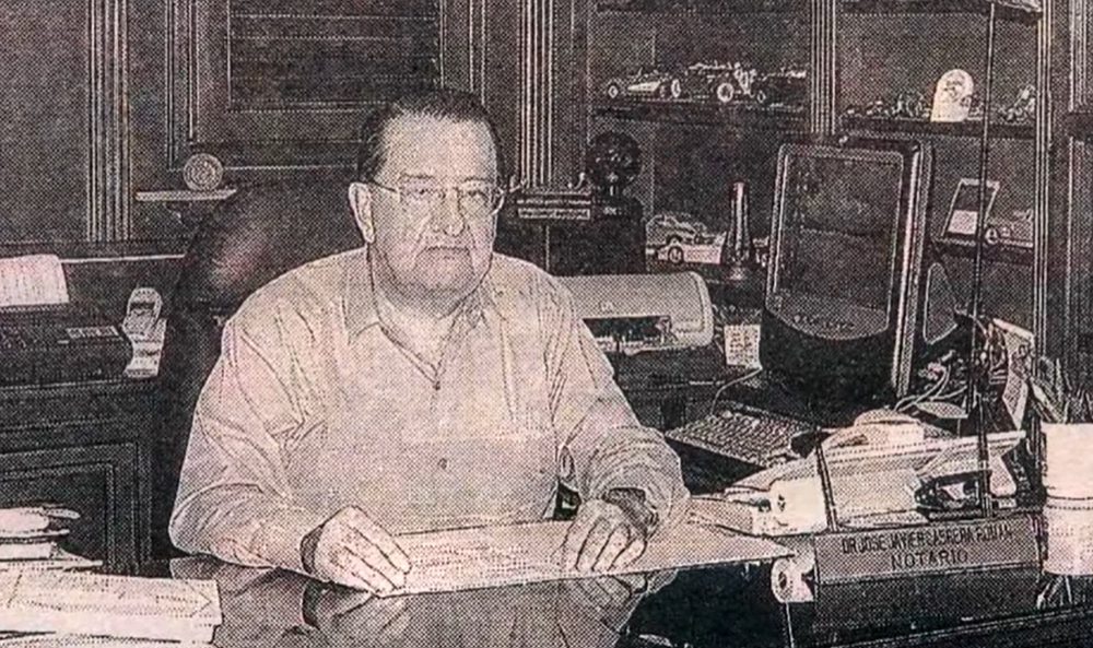 El notario José Cabrera Román tenía un sistema de captación ilegal de dinero que manejaba cifras millonarias incluso superando las reservas de algunos bancos del Ecuador.