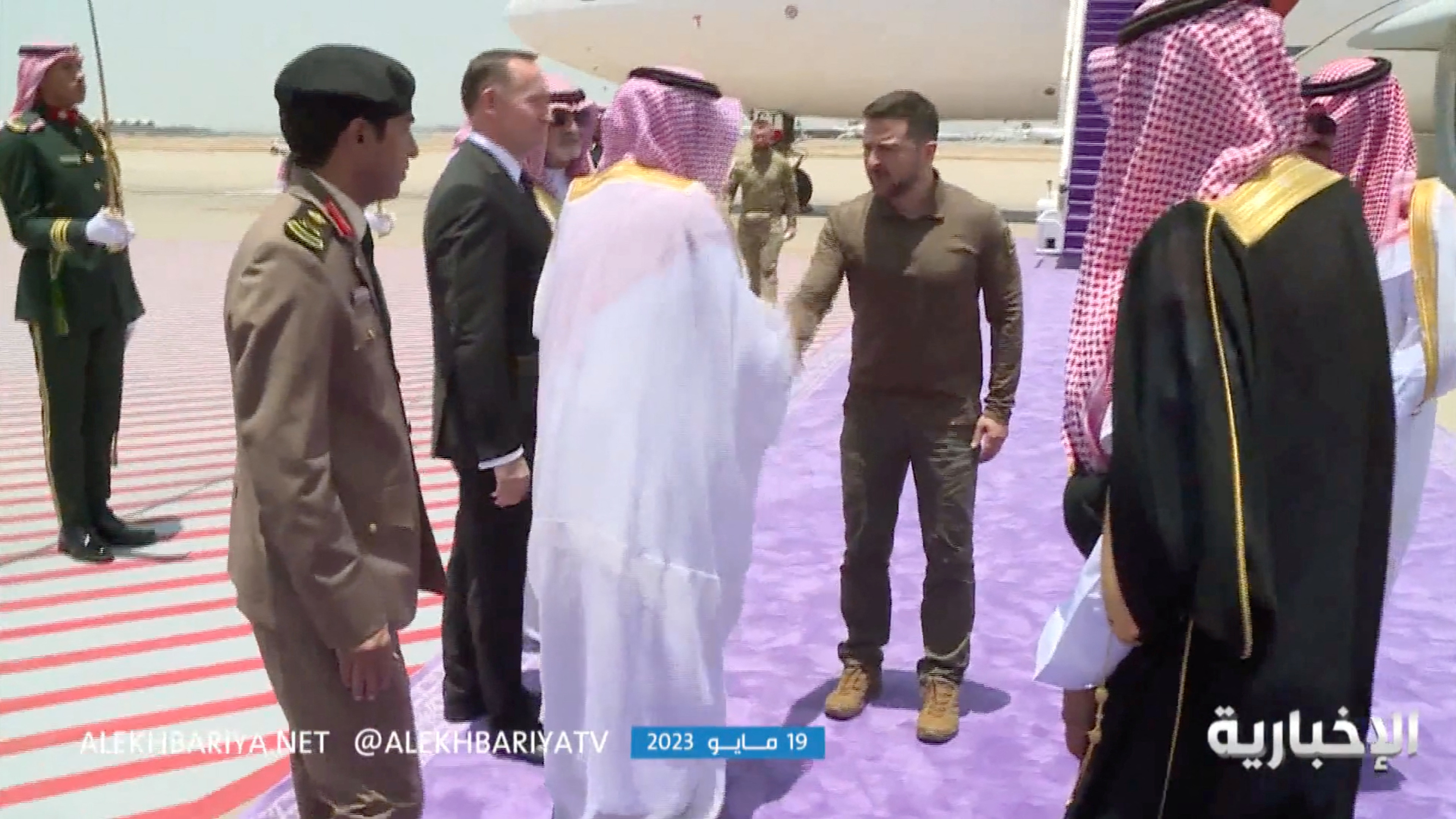Volodimir Zelensky llegó a Arabia Saudita (@alekhbariyatv via REUTERS)