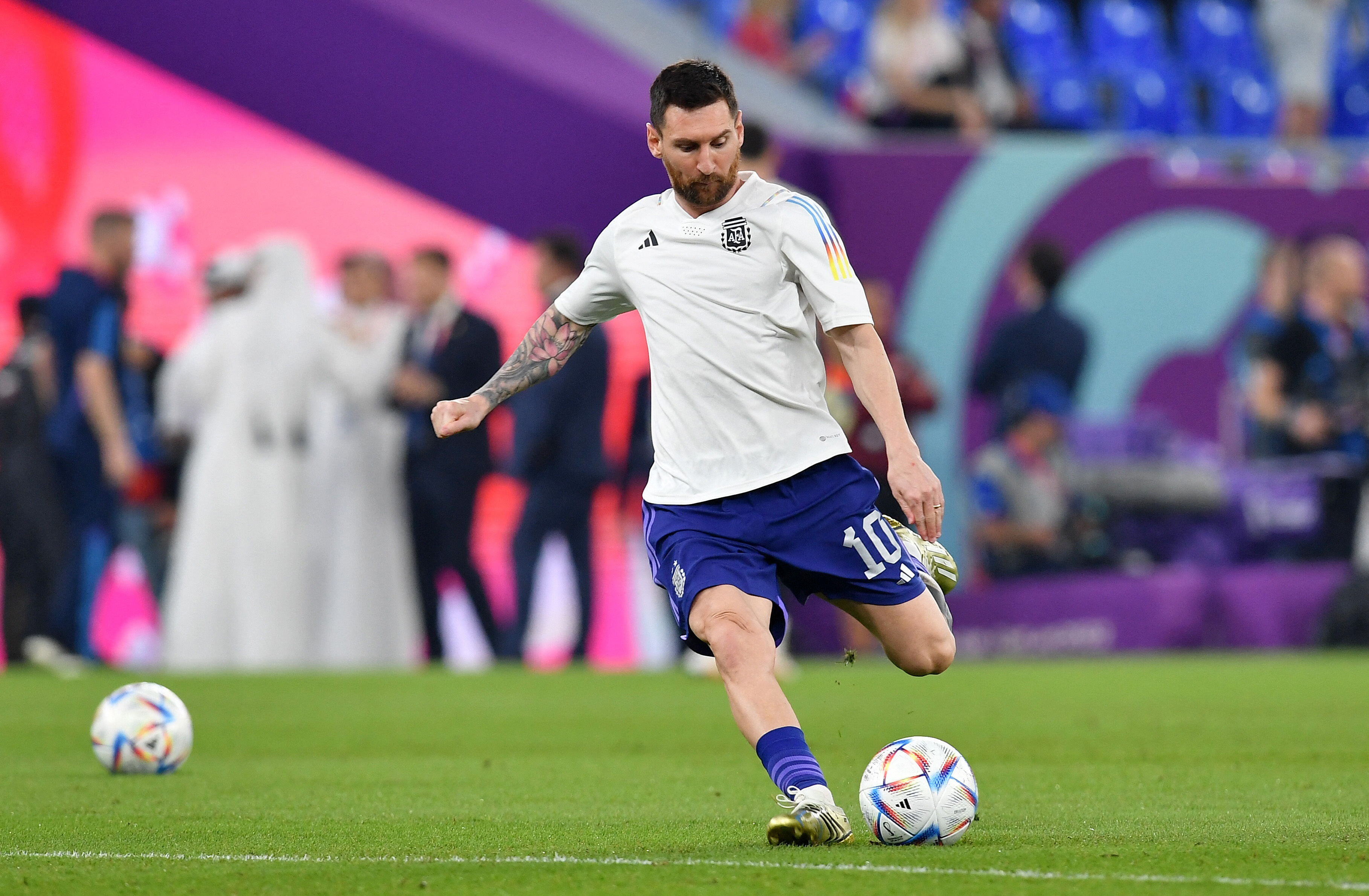El detalle que lleva Messi en sus botines para el partido clave ante Polonia: “Que la magia suceda”