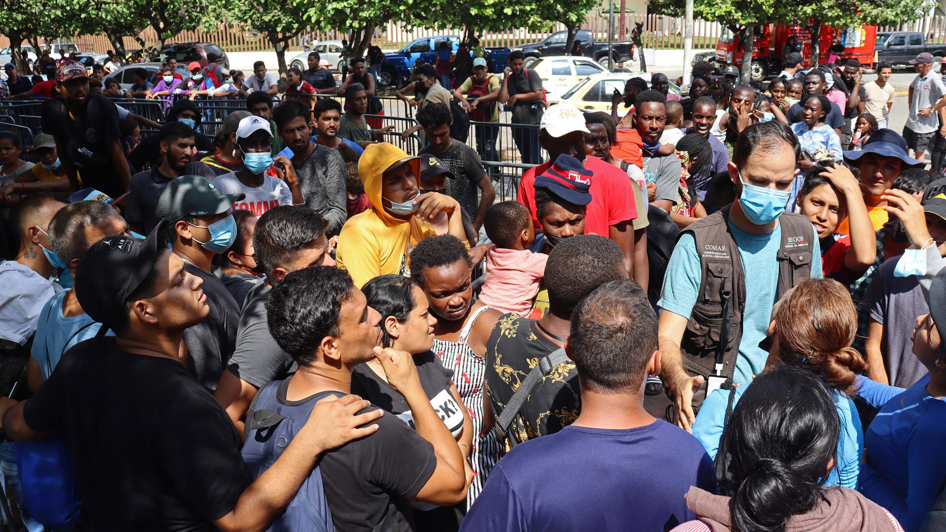 Migrantes venezolanos piden asilo en la frontera sur de México para evitar la deportación