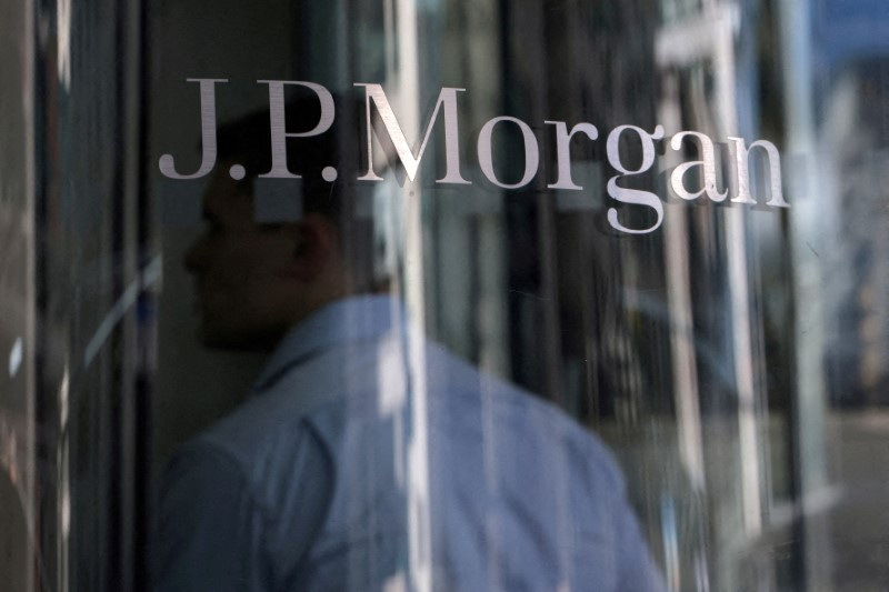 El riesgo país de JP Morgan mide la brecha de tasas de los bonos del Tesoro de los EEUU con sus pares emergentes.