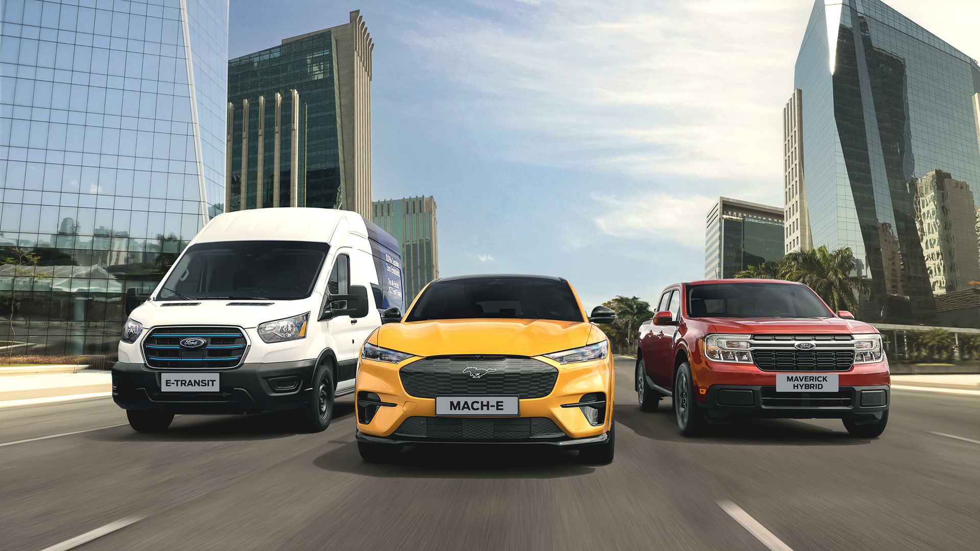 Los tres modelos que llegarán a Argentina en 2023 son la pick-up Maverick híbrida, la E-Transit 100% eléctrica y el SUV Mustang Mach-E, también completamente eléctrico