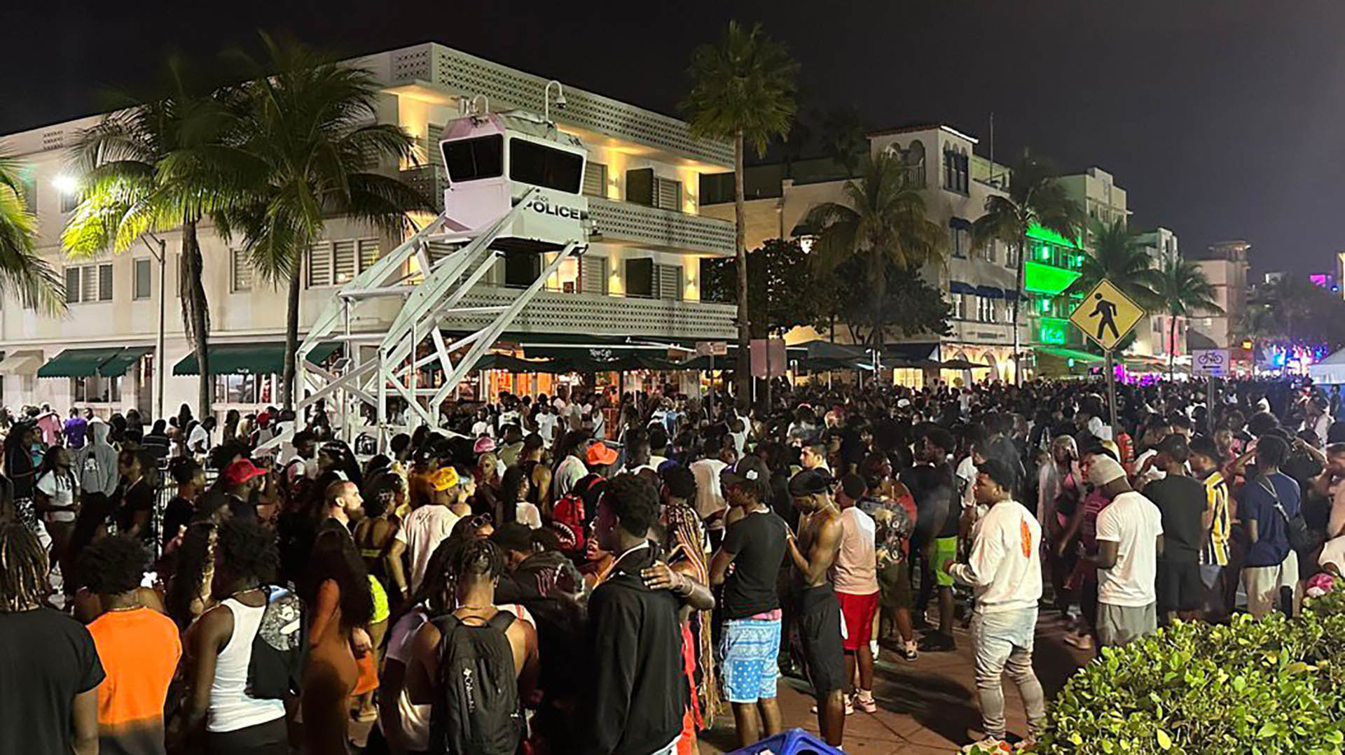 Este fin de semana se registraron dos muertos en Miami Beach, durante las vacaciones por Spring Break (@OfficialJoelF)