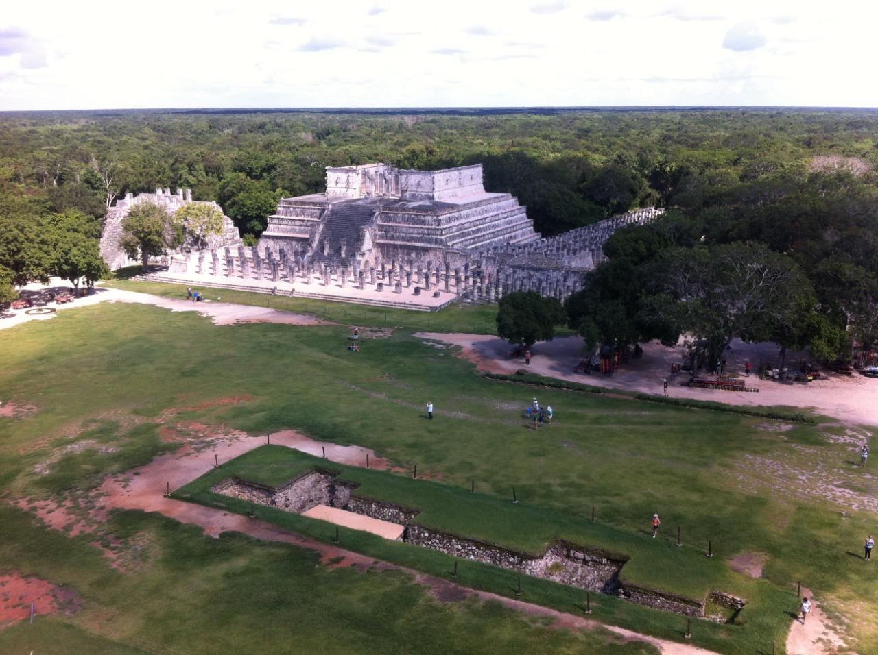 Entierros, caminos y otras construcciones: los secretos de Chichén Itzá que INAH busca revelar