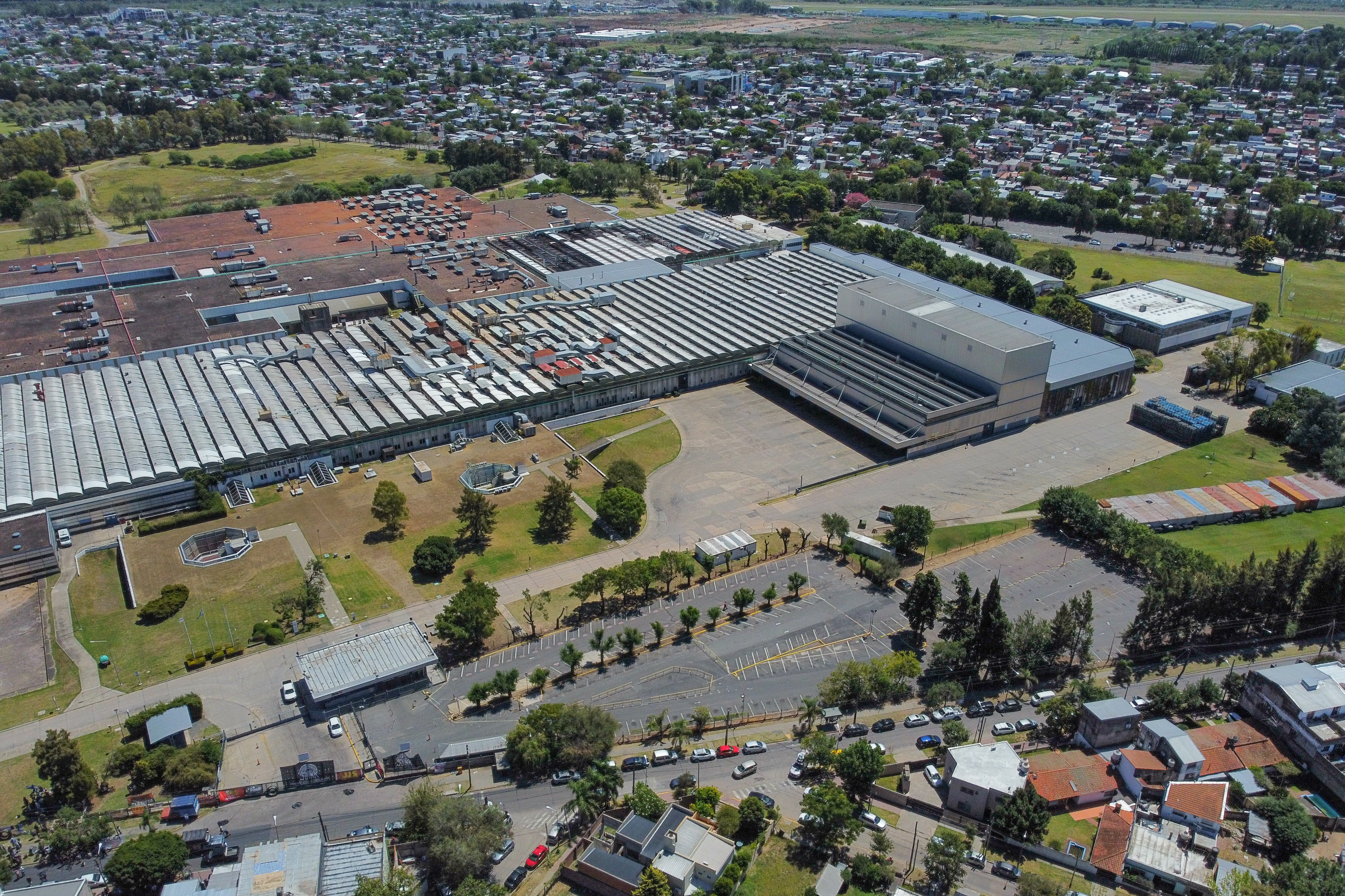 El gobierno ya le había adjudicado a Aluar un contrato para instalar grandes baterías en el predio de Fate