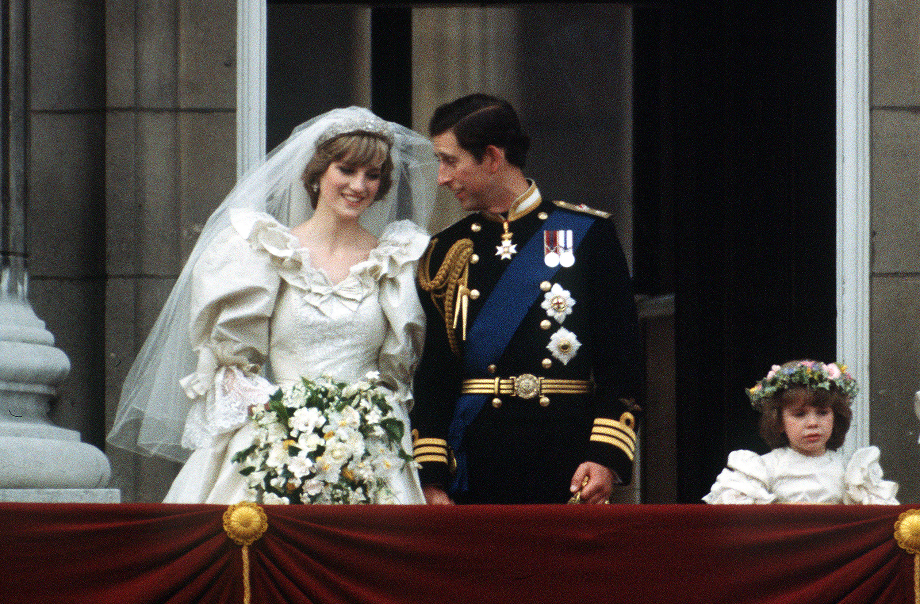 Diana y Carlos se vieron apenas trece veces antes que él le propusiera matrimonio. El príncipe revelaría que se casó presionado por su familia para que tuviera un heredero (Photo by Terry Fincher/Princess Diana Archive/Getty Images)