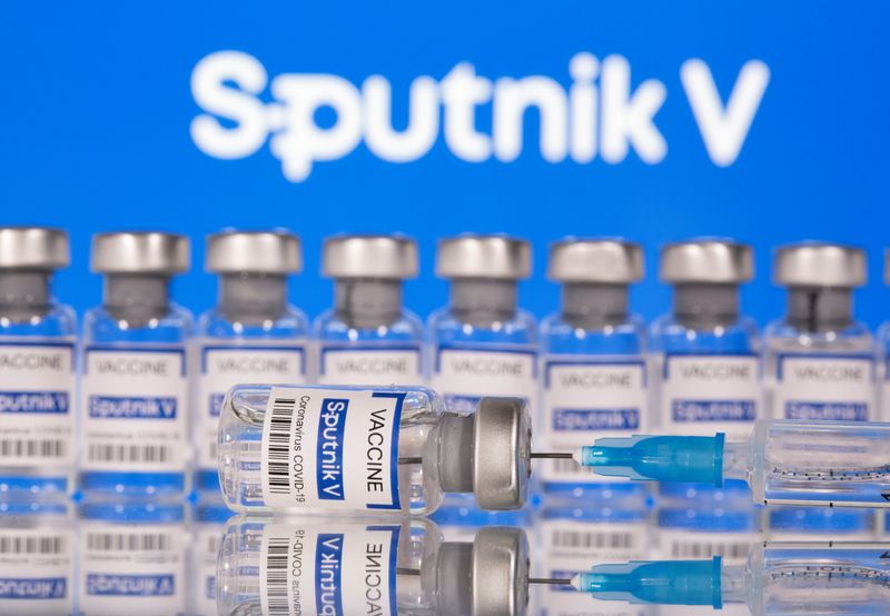 La semana que viene unas 400 mil estarían en condiciones de recibir la segunda dosis de la Spuntik V y el gobierno está a la espera de un nuevo cargamento (REUTERS/Dado Ruvic)
