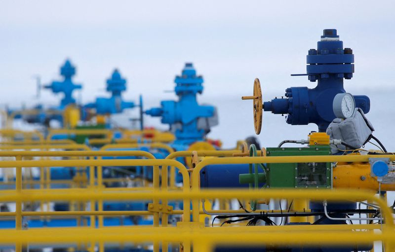 Pozos de gas en el campo de gas de Bovanenkovo, propiedad de Gazprom, en la península ártica de Yamal, Rusia 21 de mayo de 2019.  REUTERS/Maxim Shemetov/Archivo