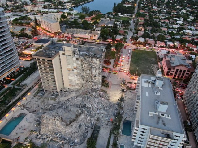 Tras el derrumbe en Surfside, exigen que se hagan controles más estrictos sobre las edificaciones cercanas a la playa en Miami (Foto: REUTERS)