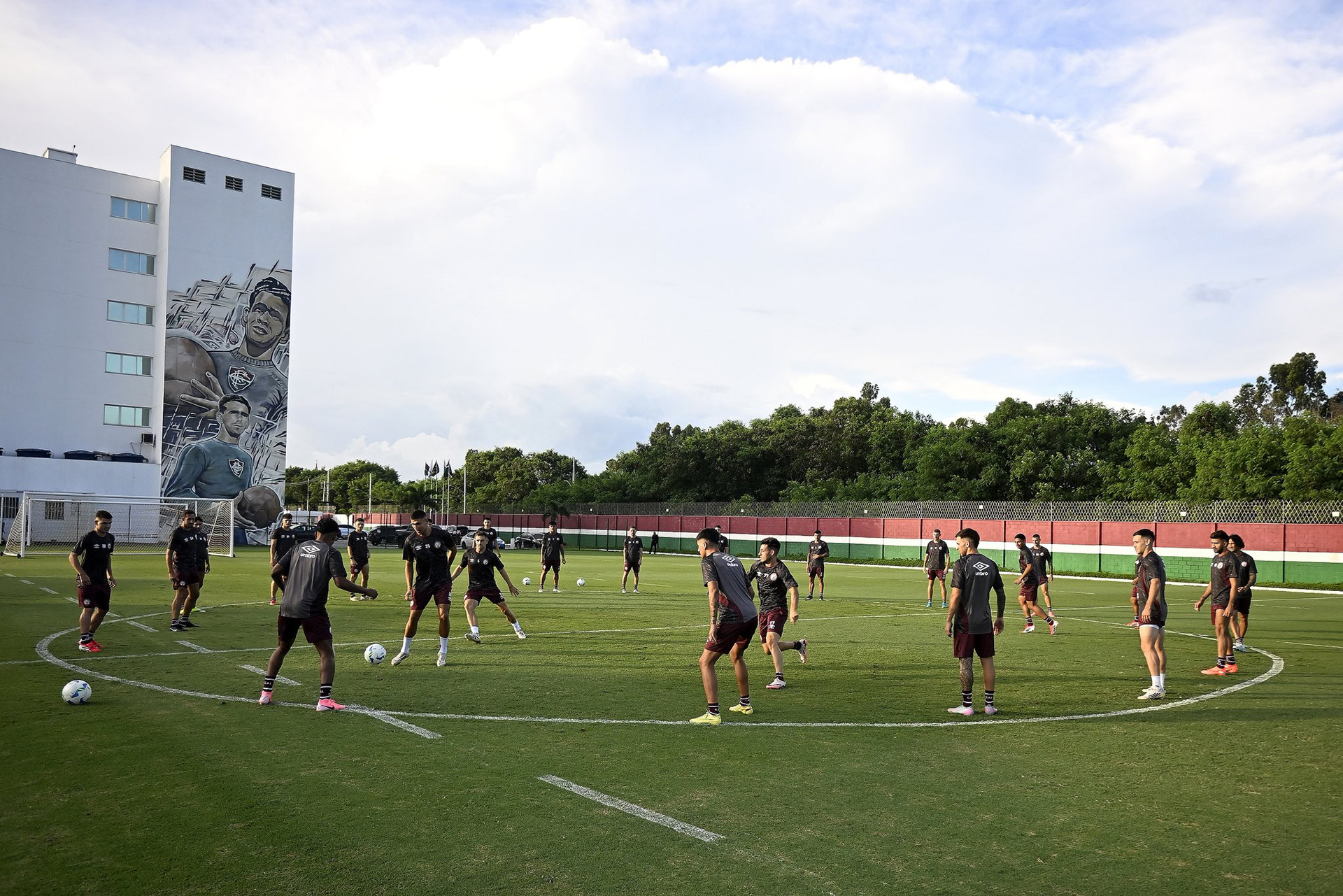Astrónomos captan una sorprendente imagen de una región central de la Vía Láctea