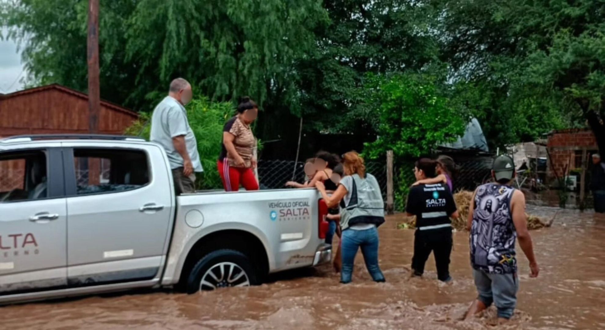 Qué necesita el Gobierno para que el índice de riesgo país perfore los 400 puntos y bajen las tasas de interés 