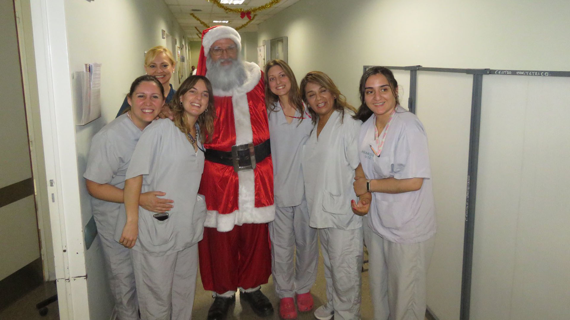 El equipo médico de los hospitales espera ansioso la llegada de Papá Noel (Facebook: Papá Noel San Juan)